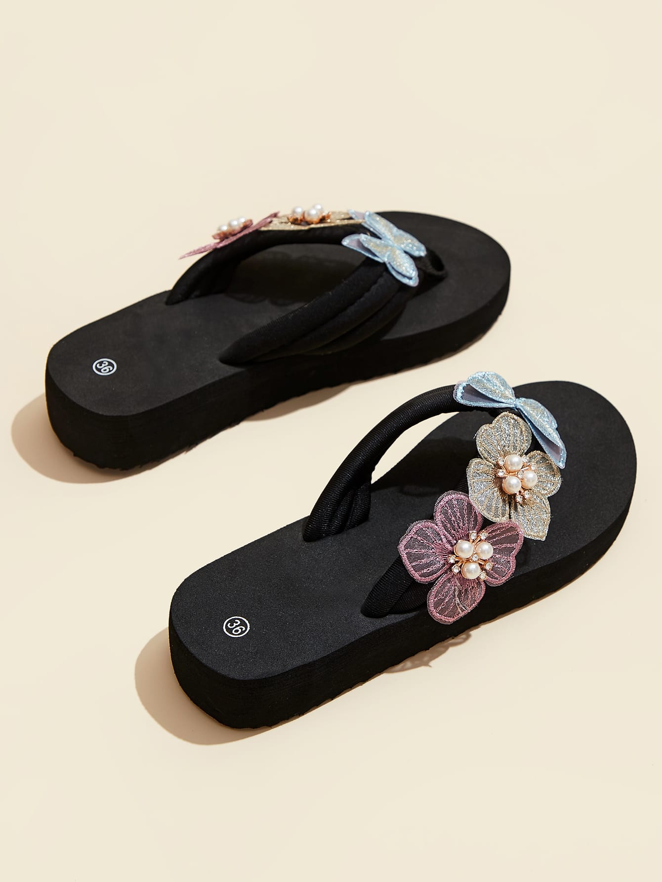 In Multicolor Women Flip-Flops