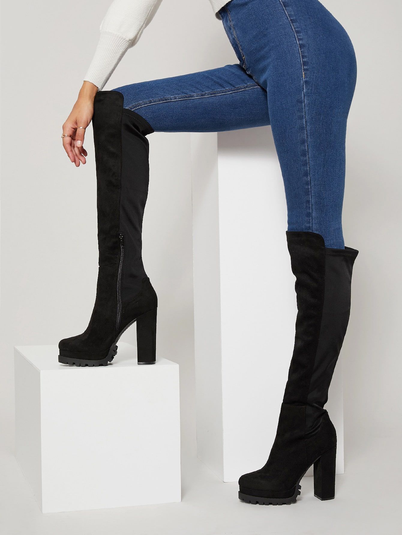 In Black Women Knee-High Boots