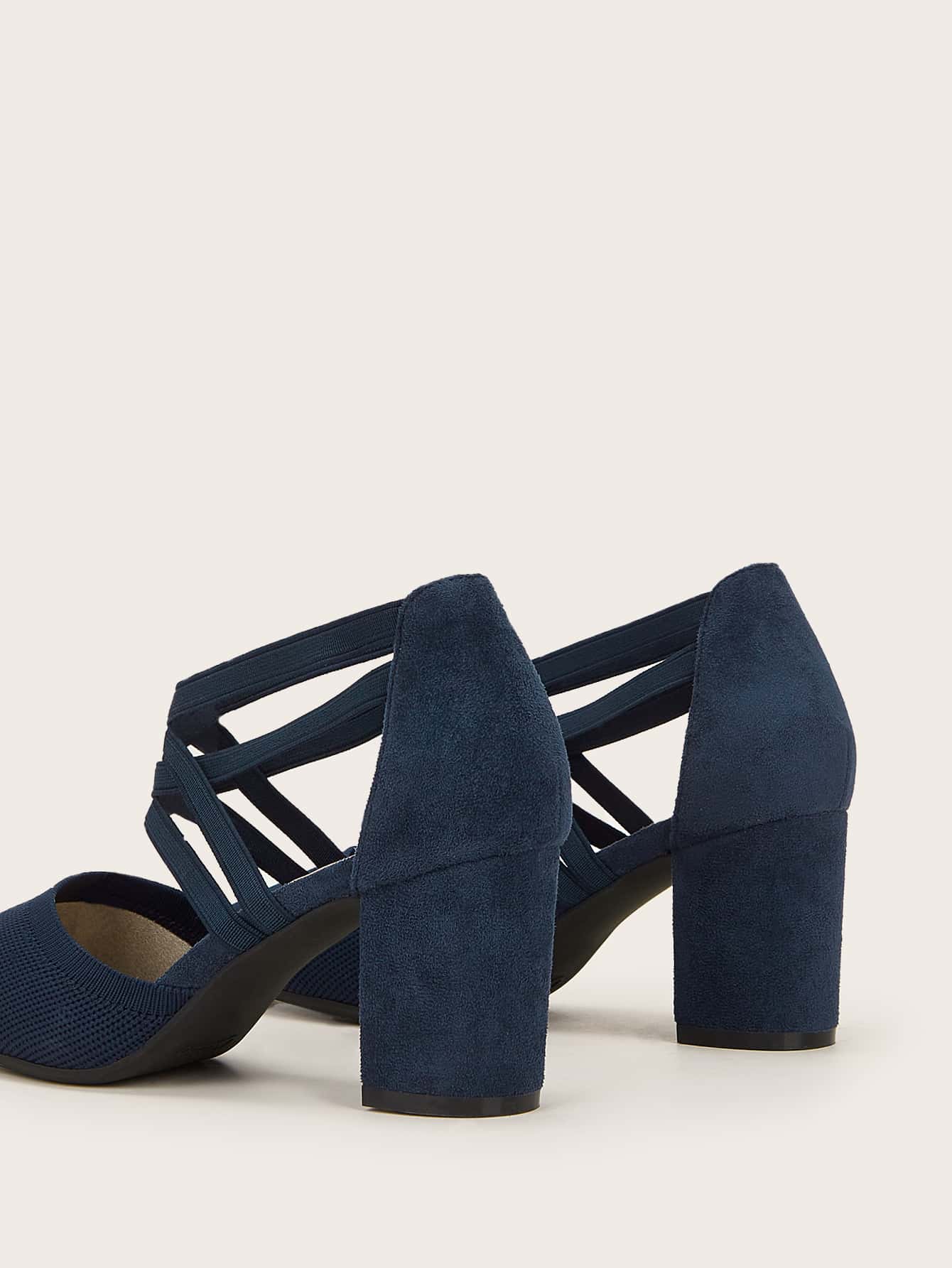 In Navy Blue Women Pumps