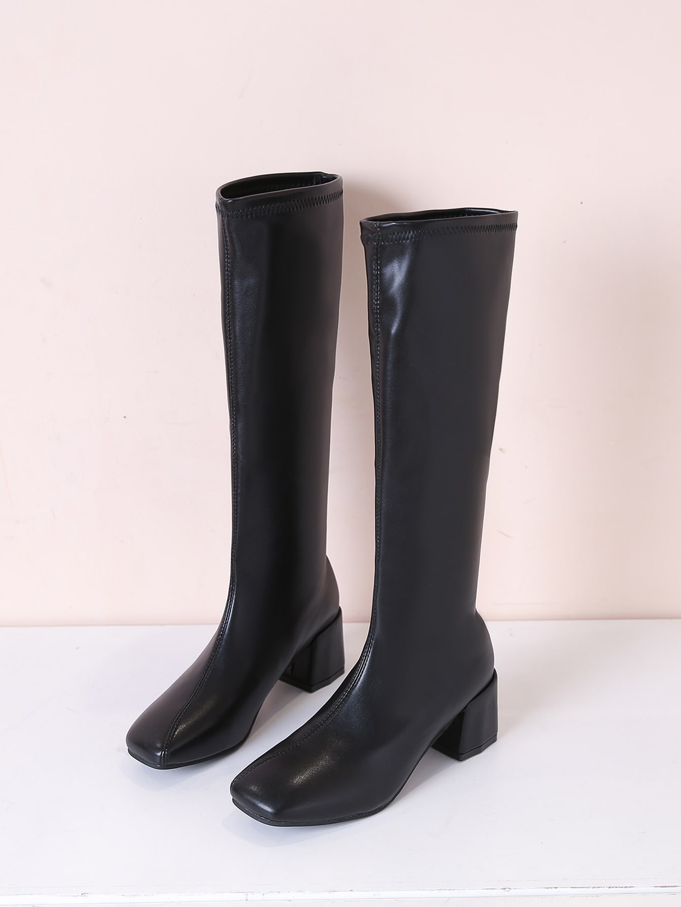 In Black Women Knee-High Boots