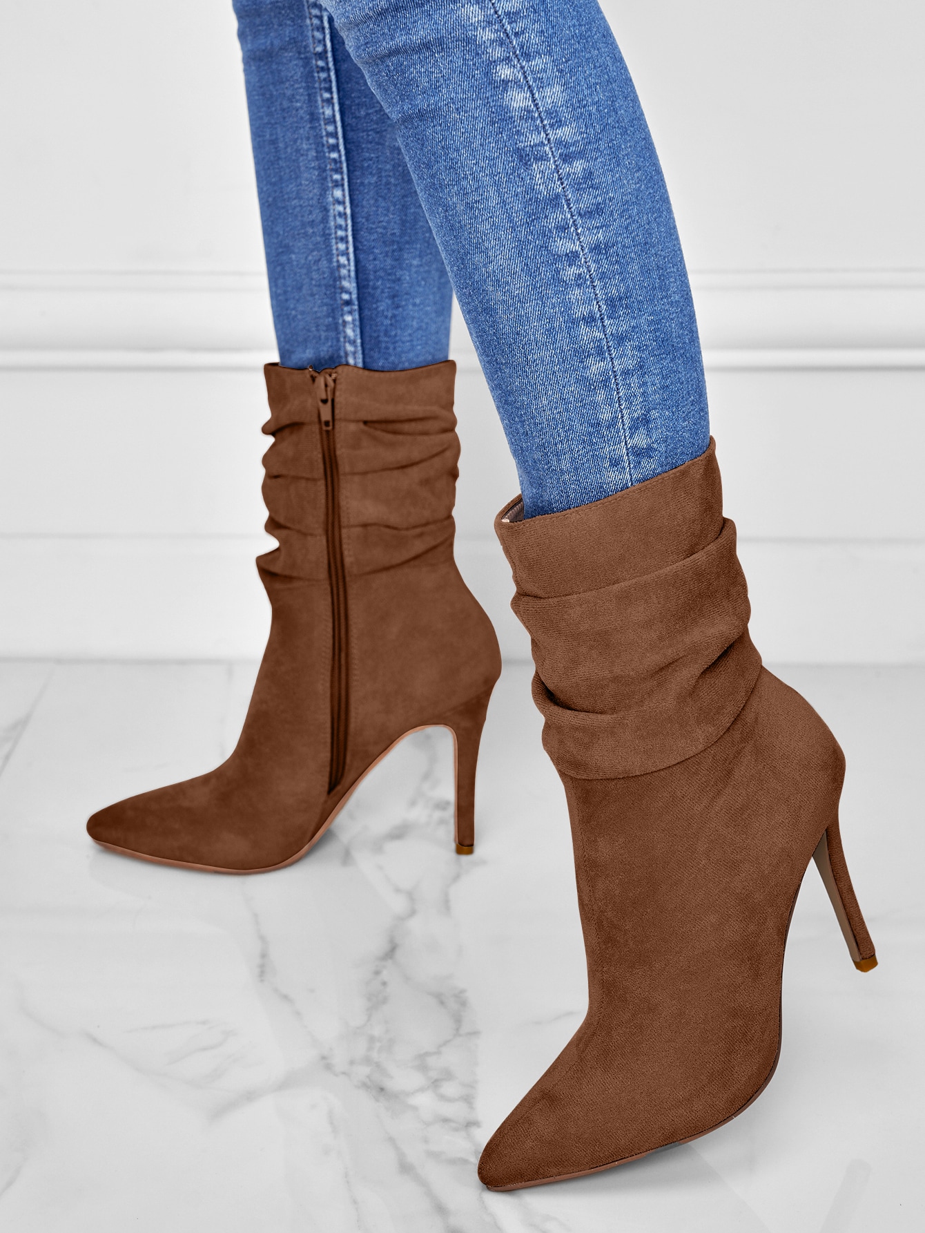 In Brown Women Mid-Calf Boots