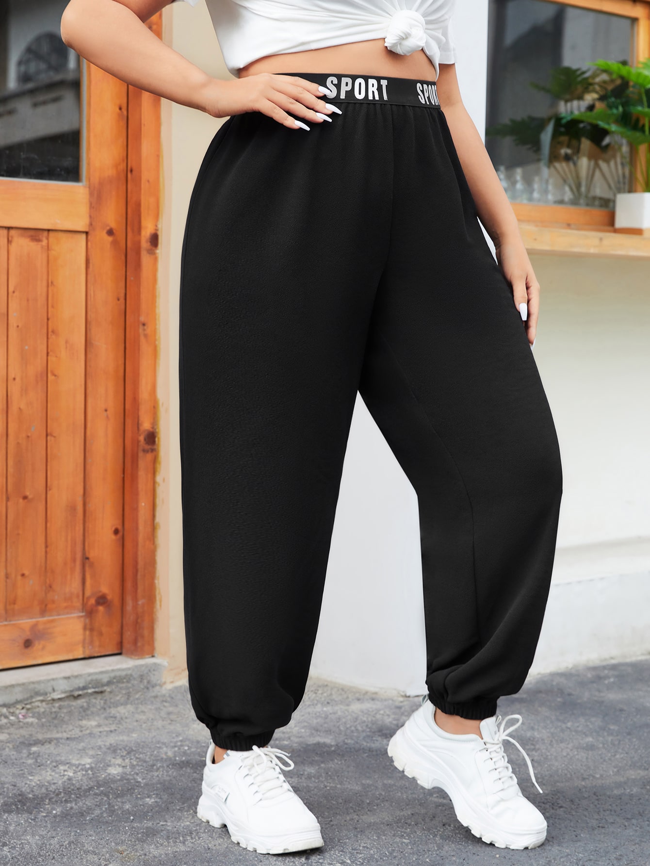 In Black Plus Size Sweatpants