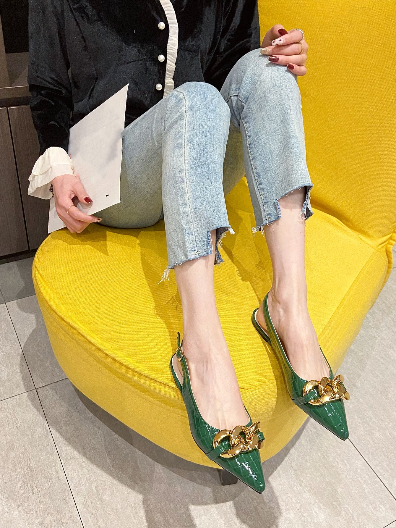 In Green Women Flats