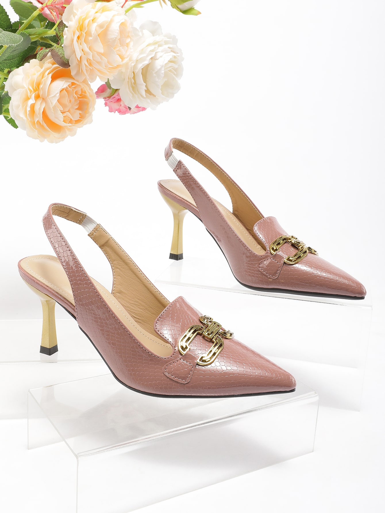 In Dusty Pink Women Pumps