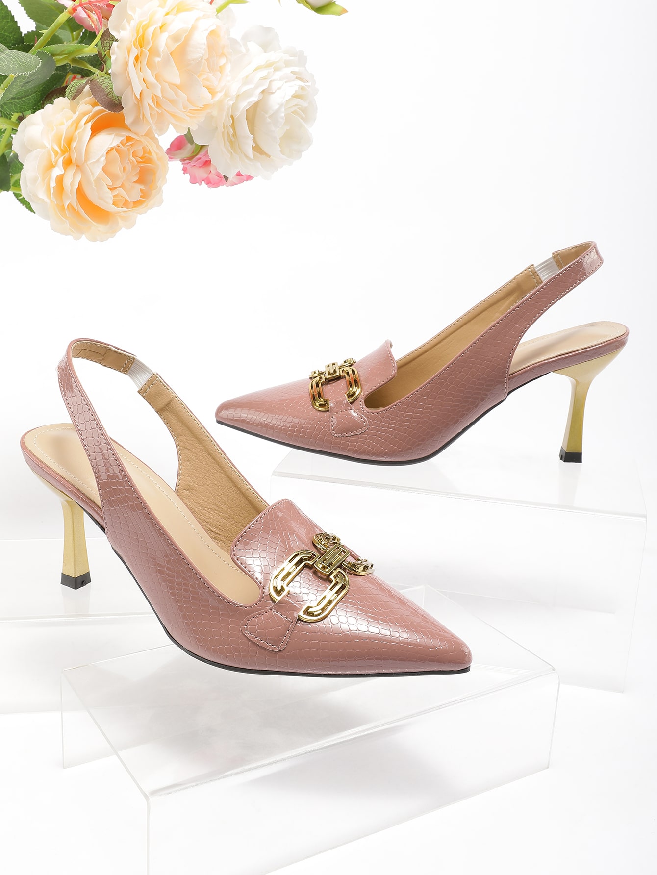 In Dusty Pink Women Pumps