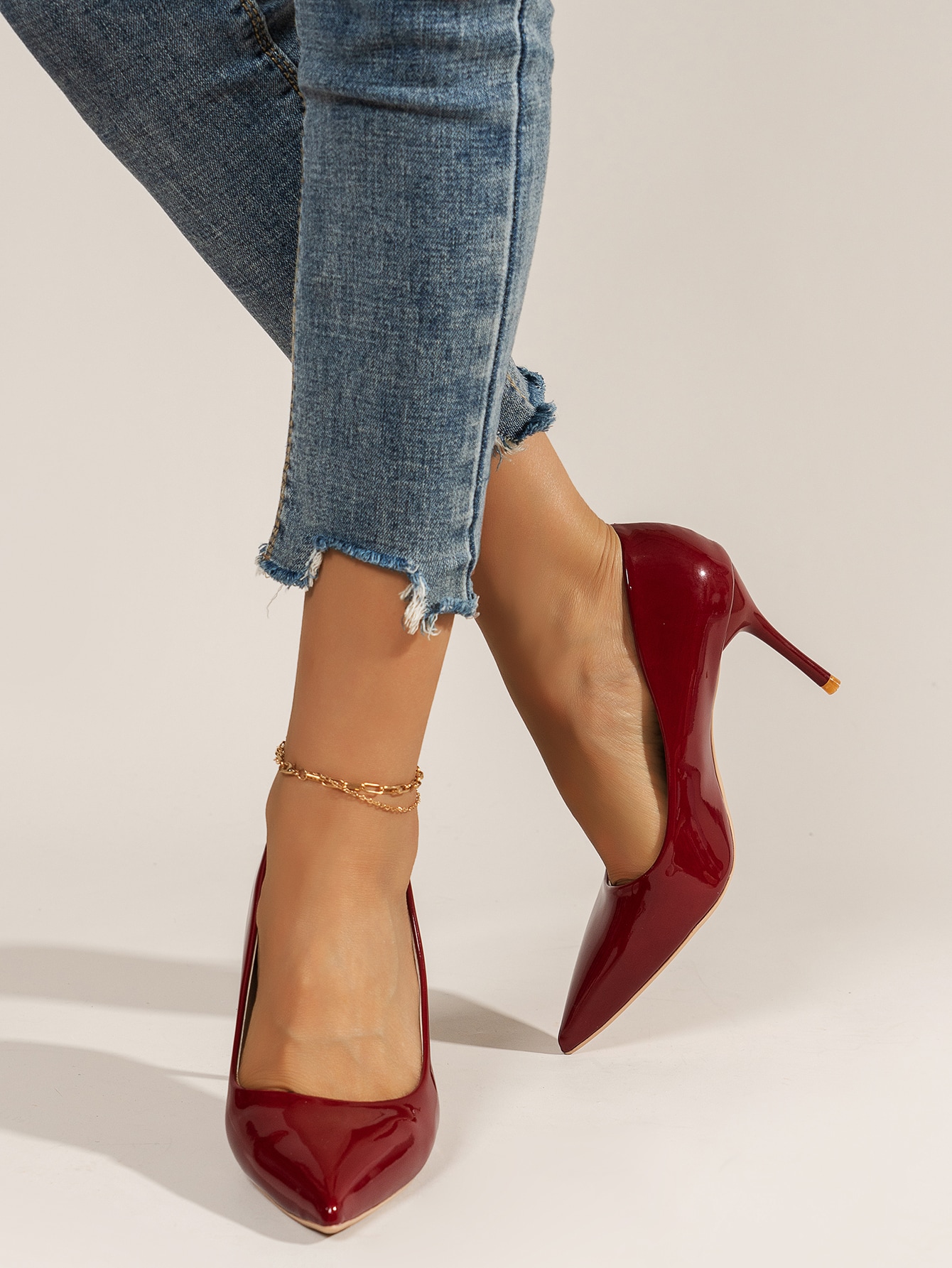 In Burgundy Women Pumps