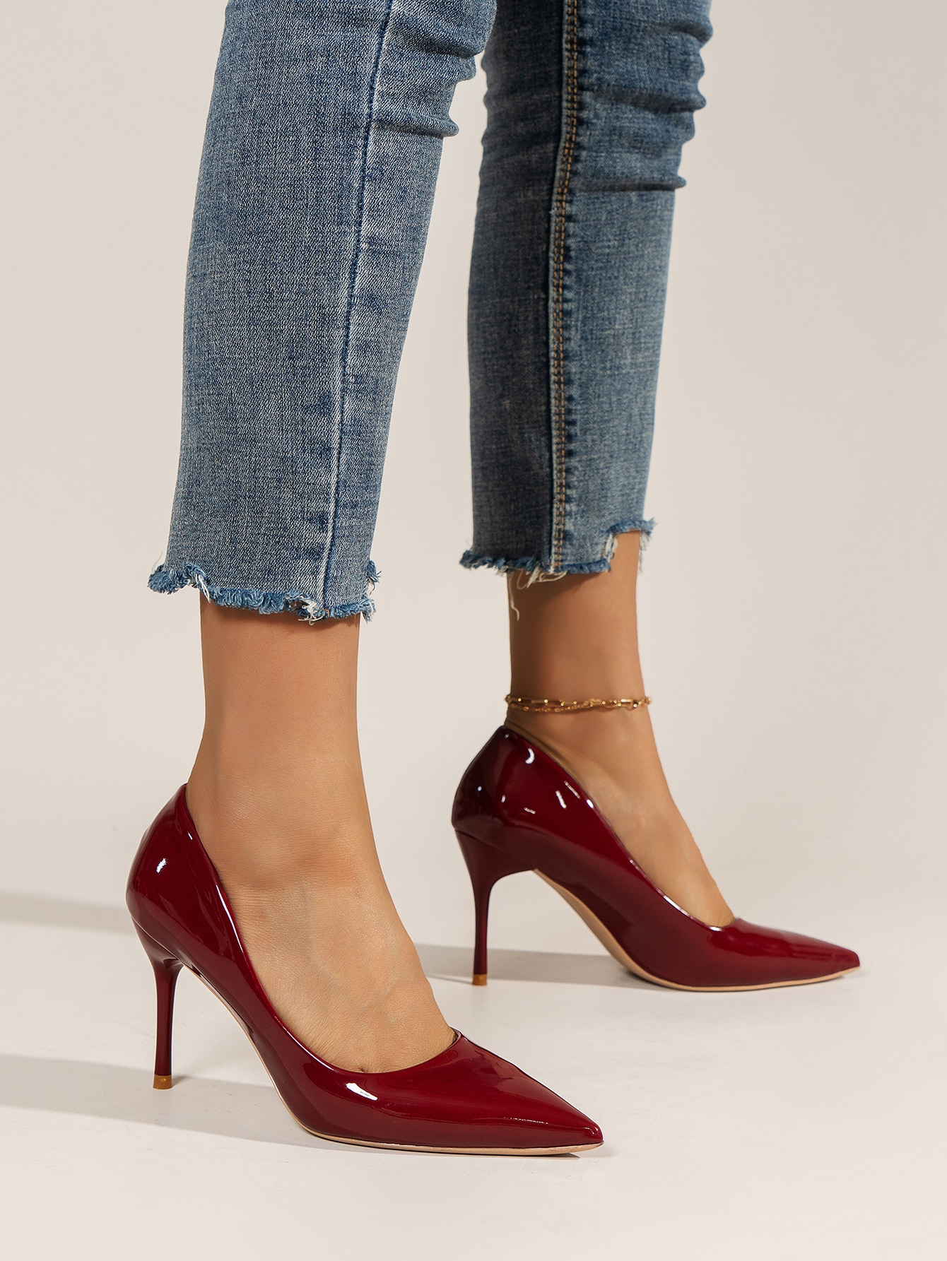 In Burgundy Women Pumps