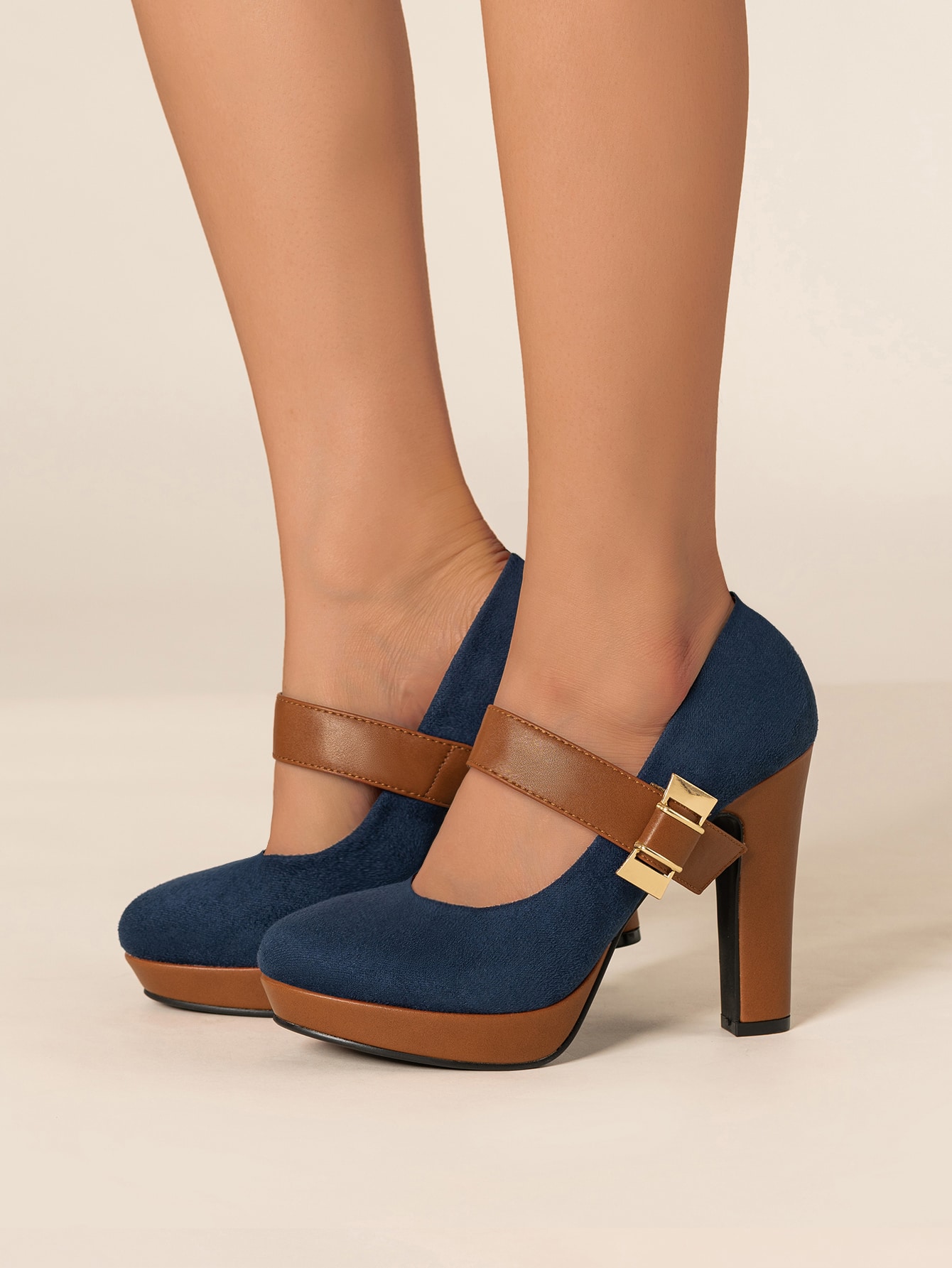 In Navy Blue Women Pumps