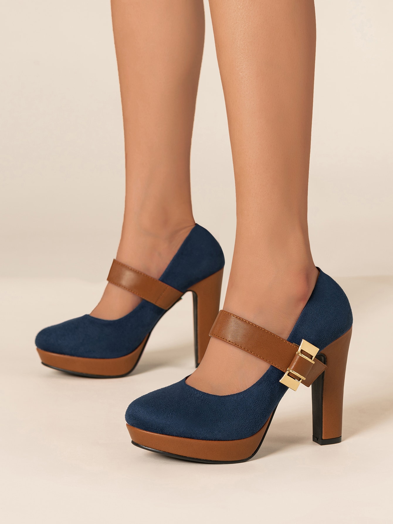 In Navy Blue Women Pumps