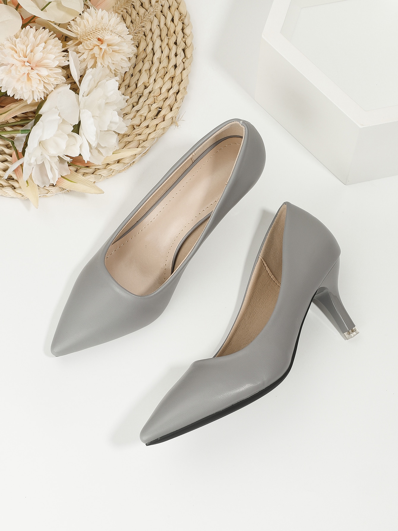 In Grey Women Pumps