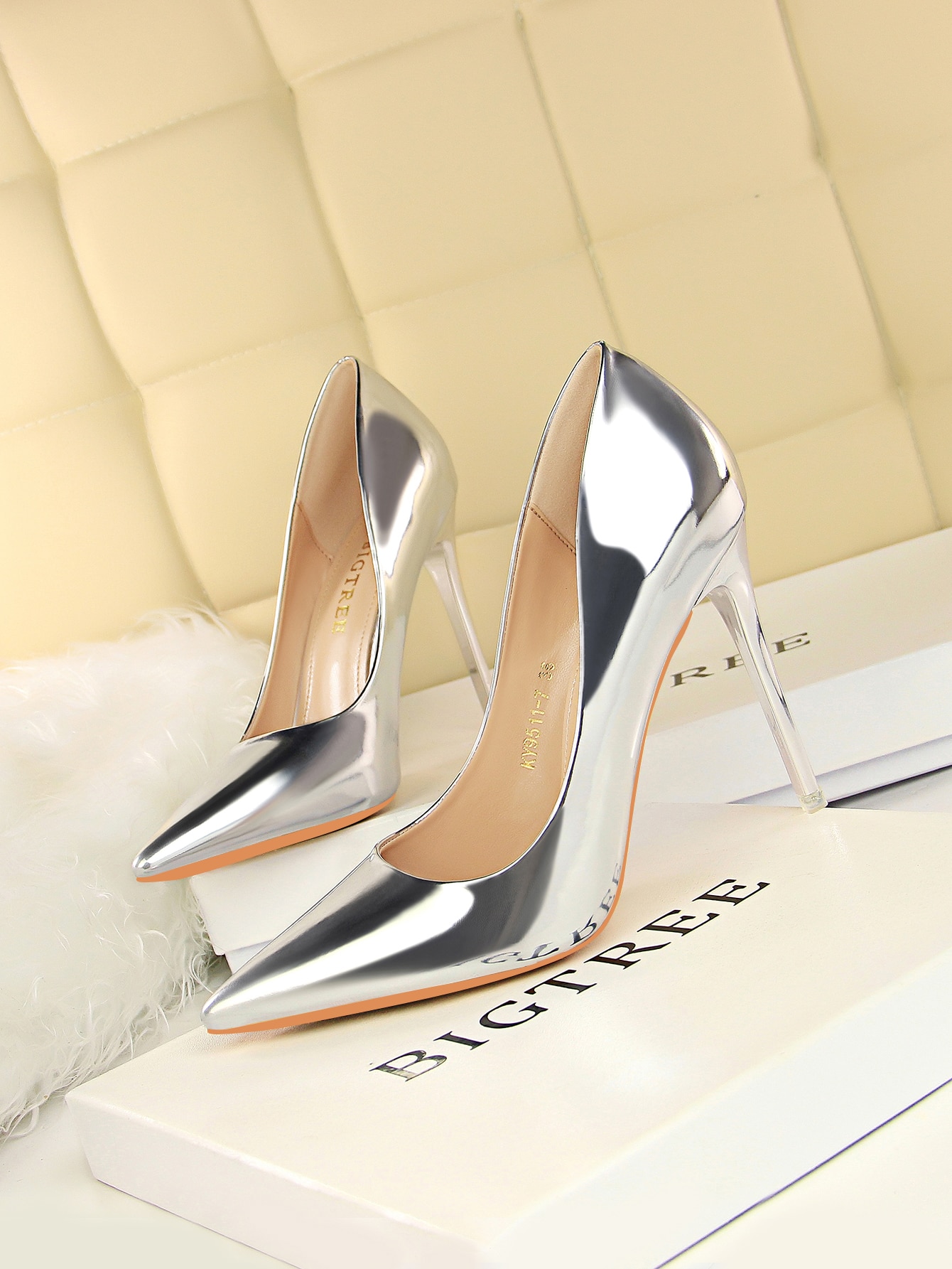 In Silver Women Pumps