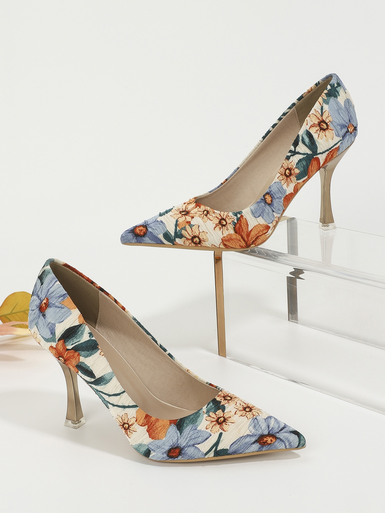 In Multicolor Women Pumps