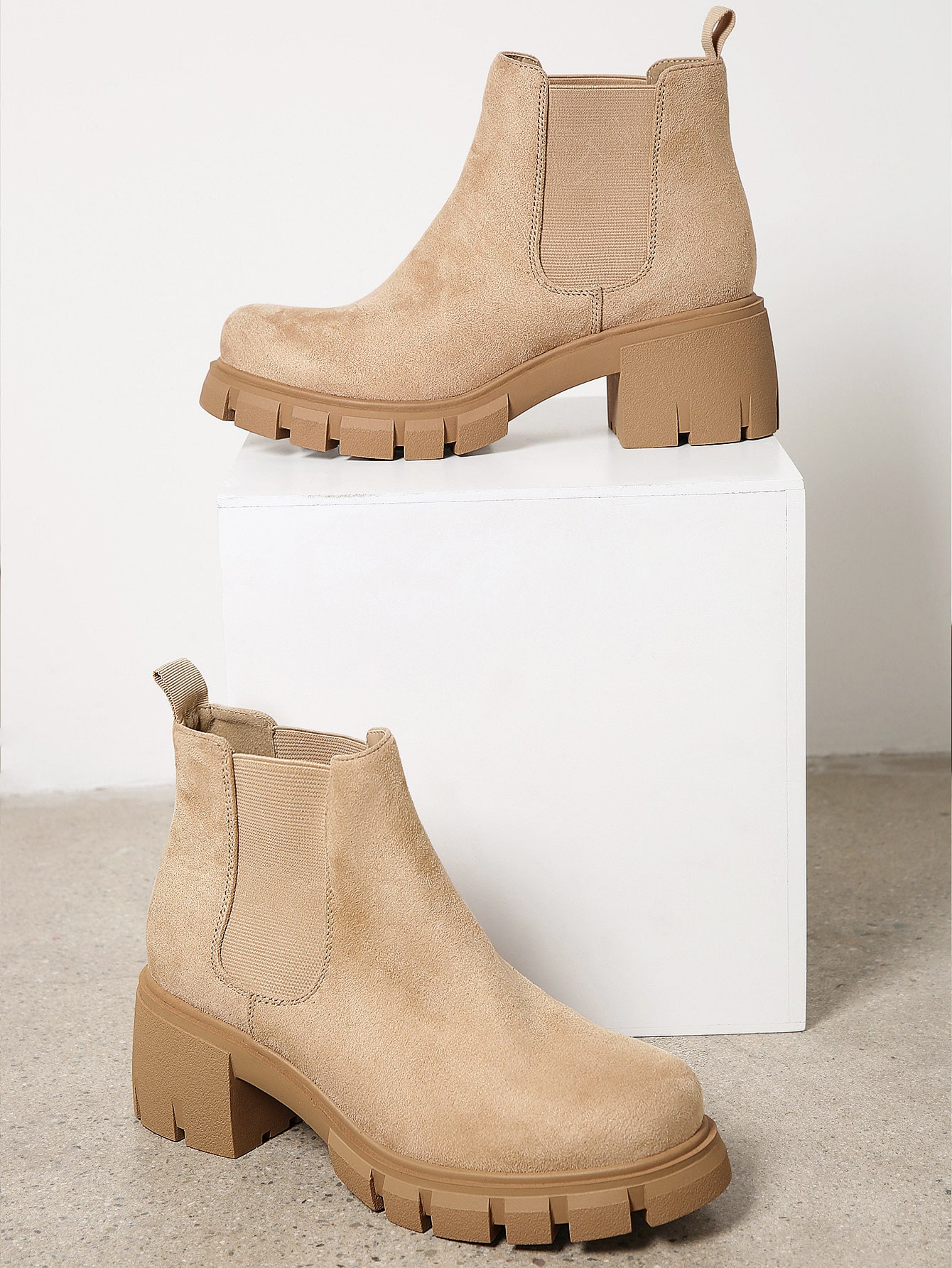 In Khaki Women Fashion Boots