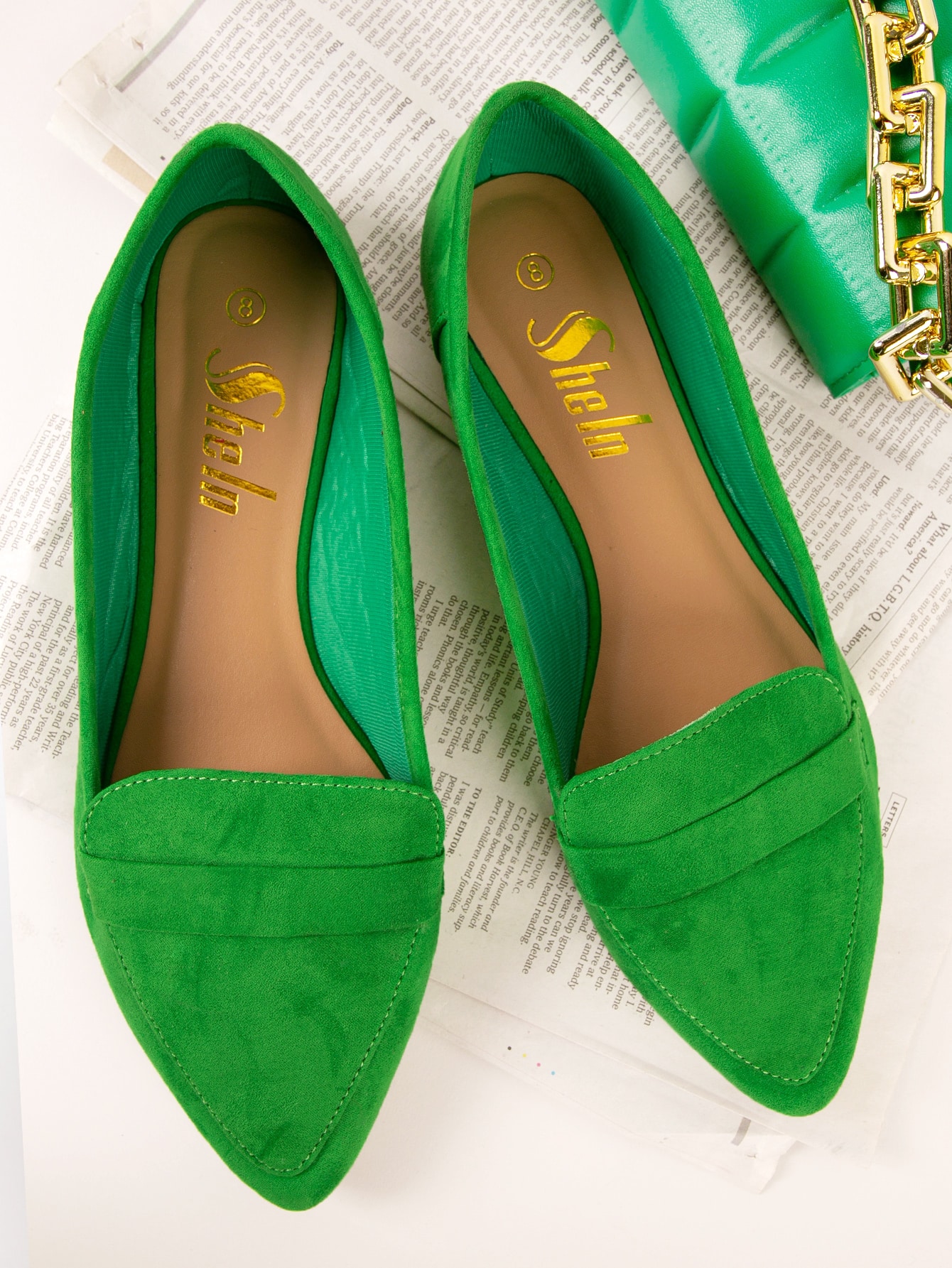 In Green Women Flats