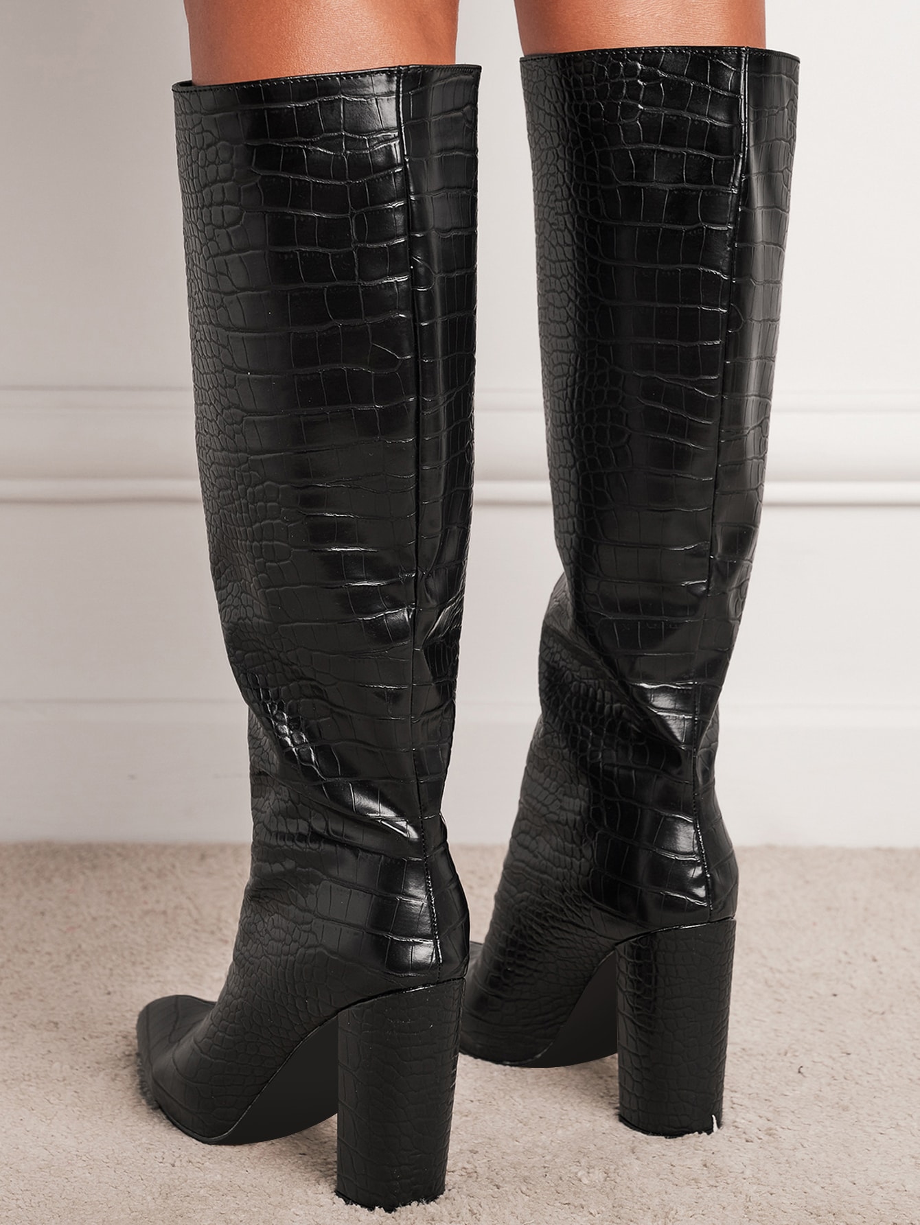 In Black Women Knee-High Boots