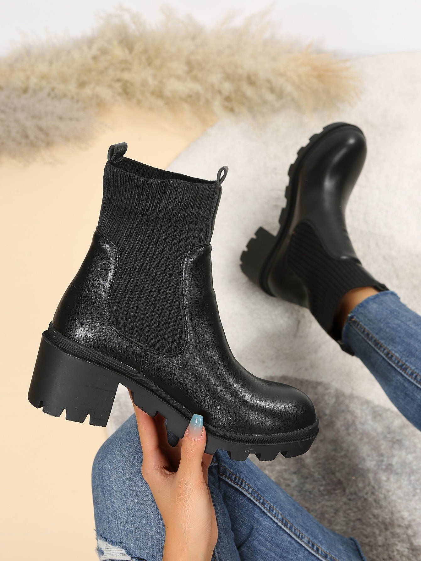 In Black Women Mid-Calf Boots