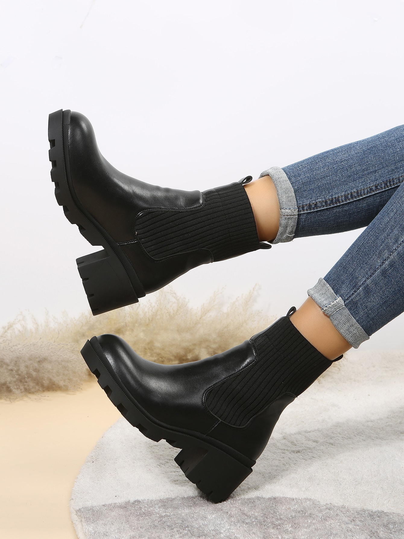 In Black Women Mid-Calf Boots