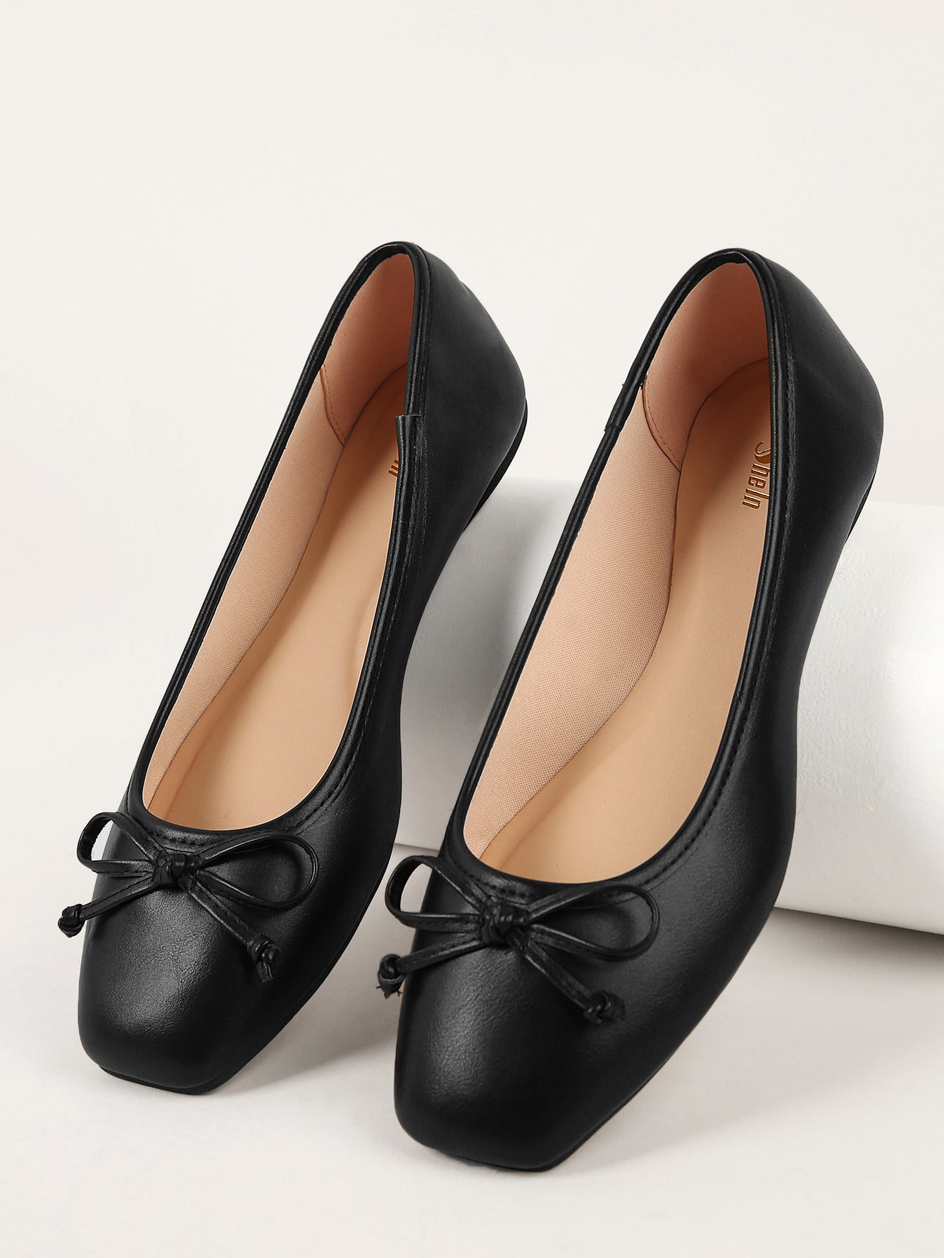 In Black Women Flats