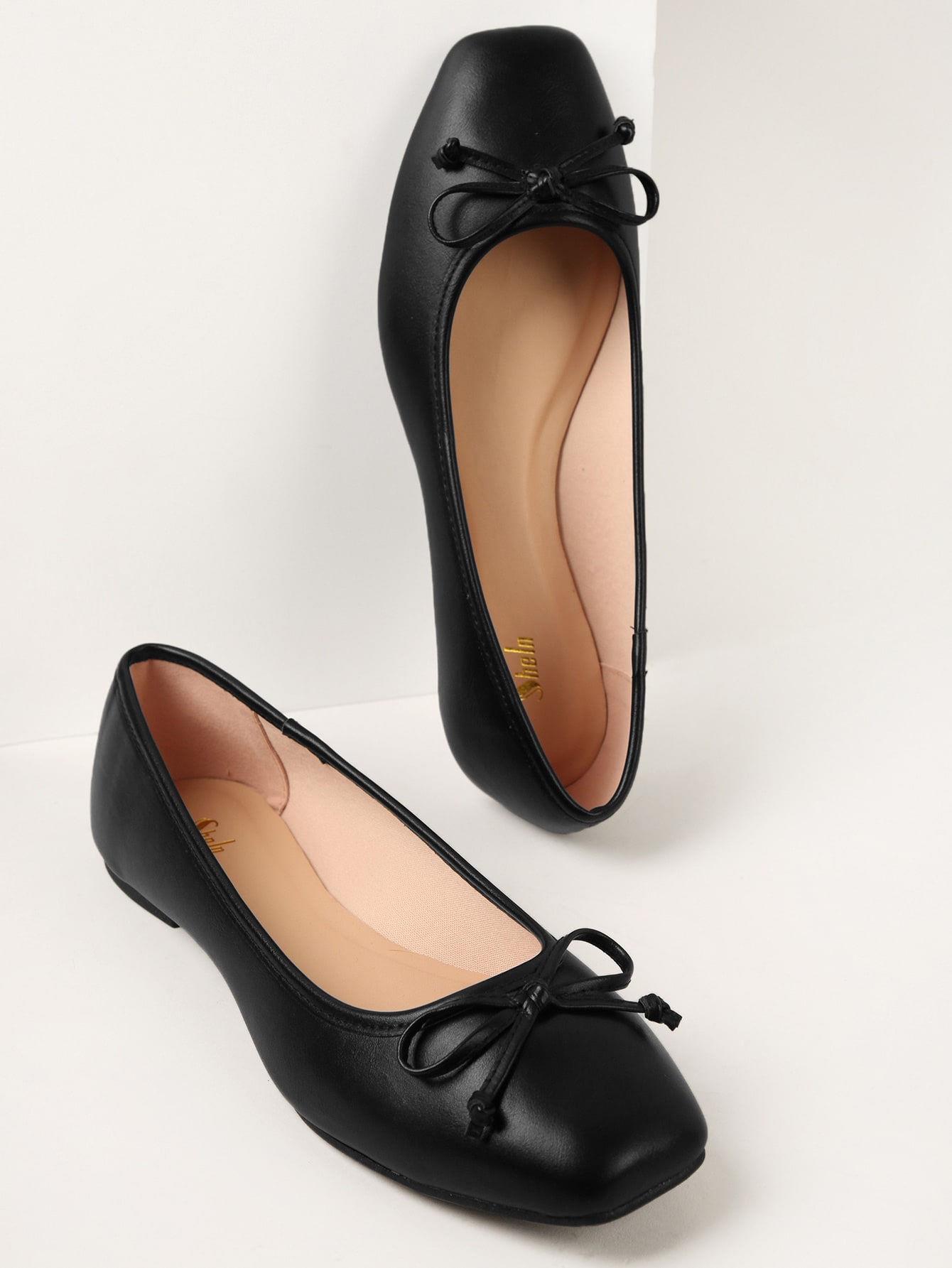 In Black Women Flats