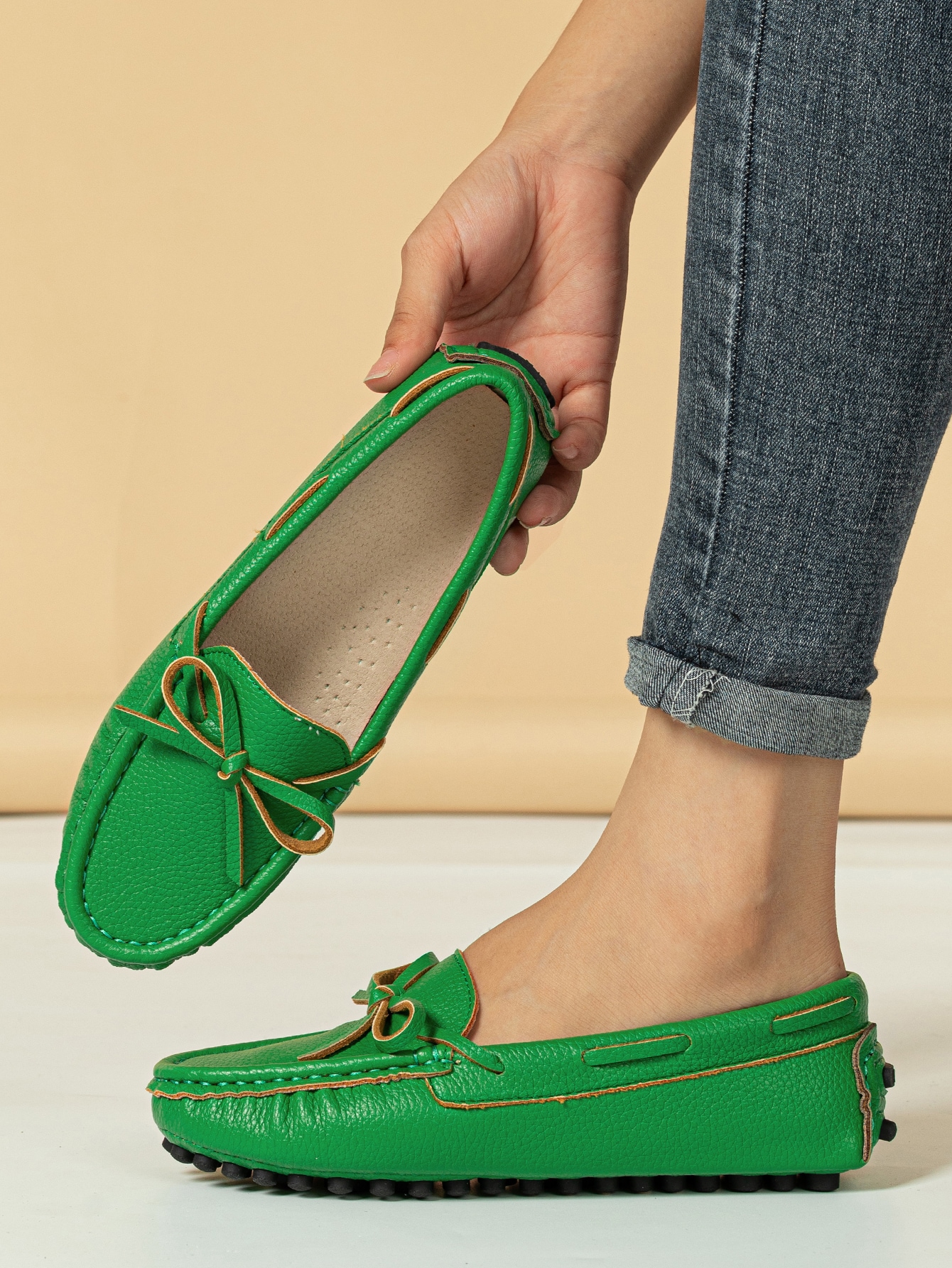 In Green Women Flats