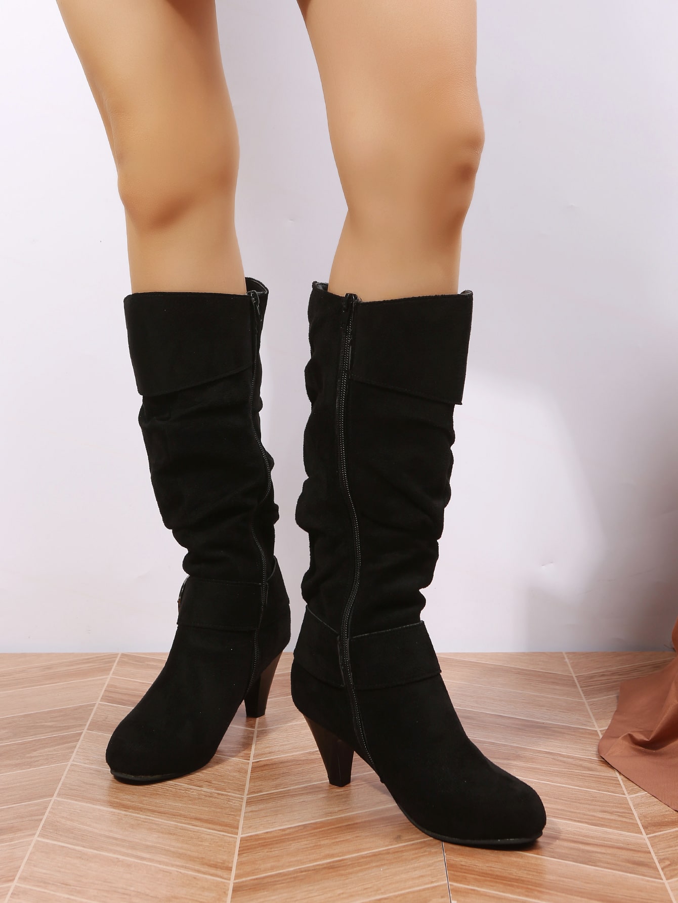 In Black Women Knee-High Boots