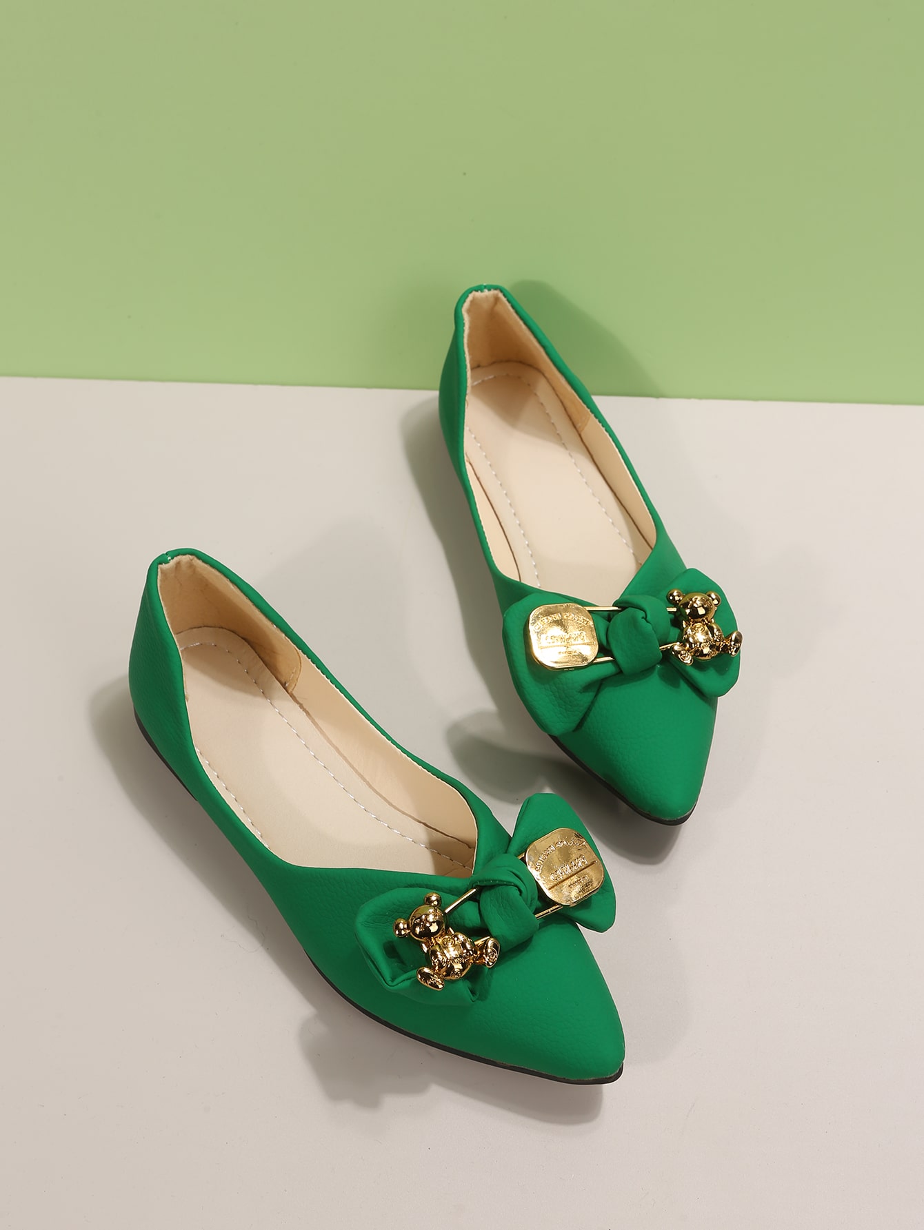 In Green Women Flats