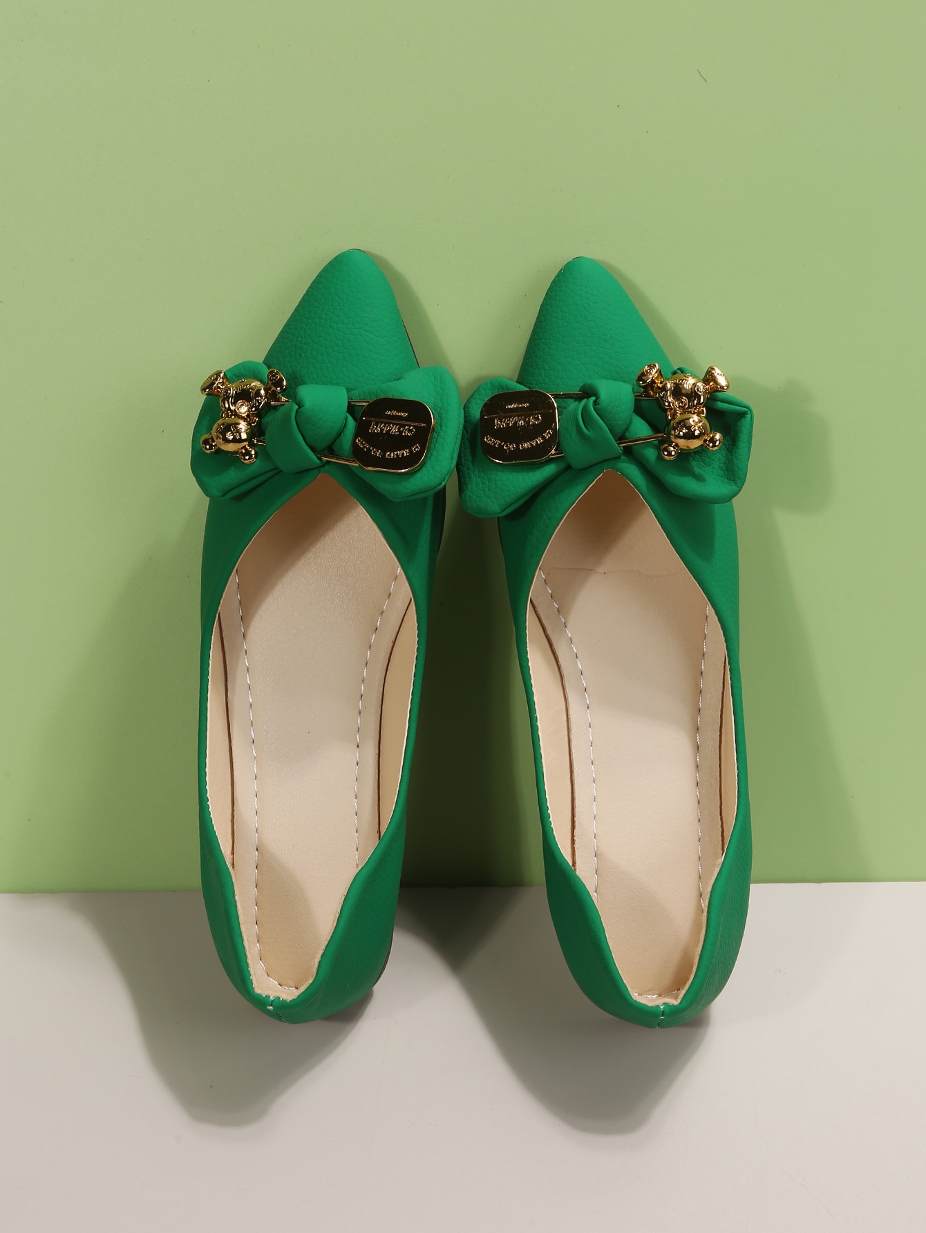 In Green Women Flats