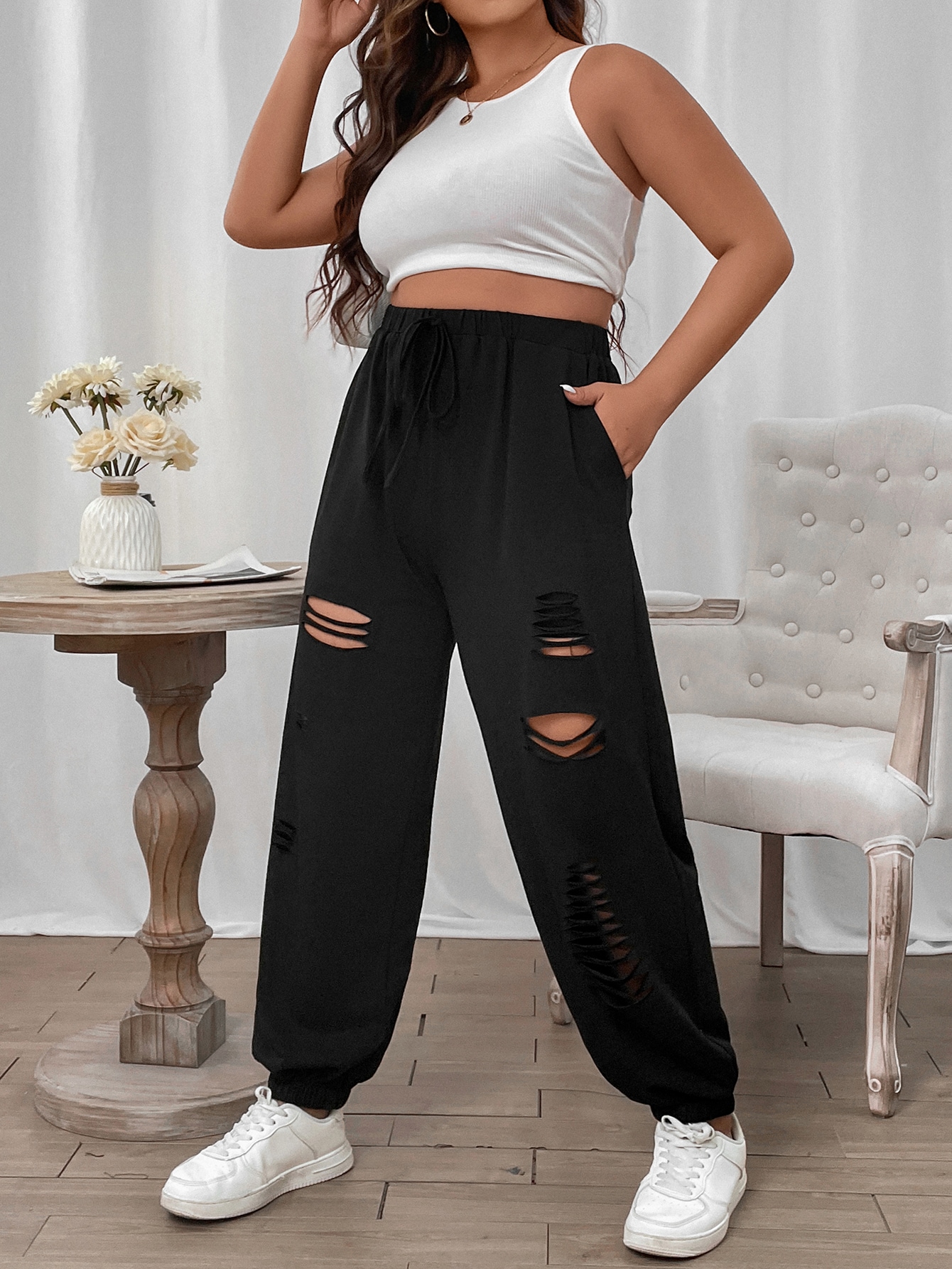 In Black Plus Size Sweatpants