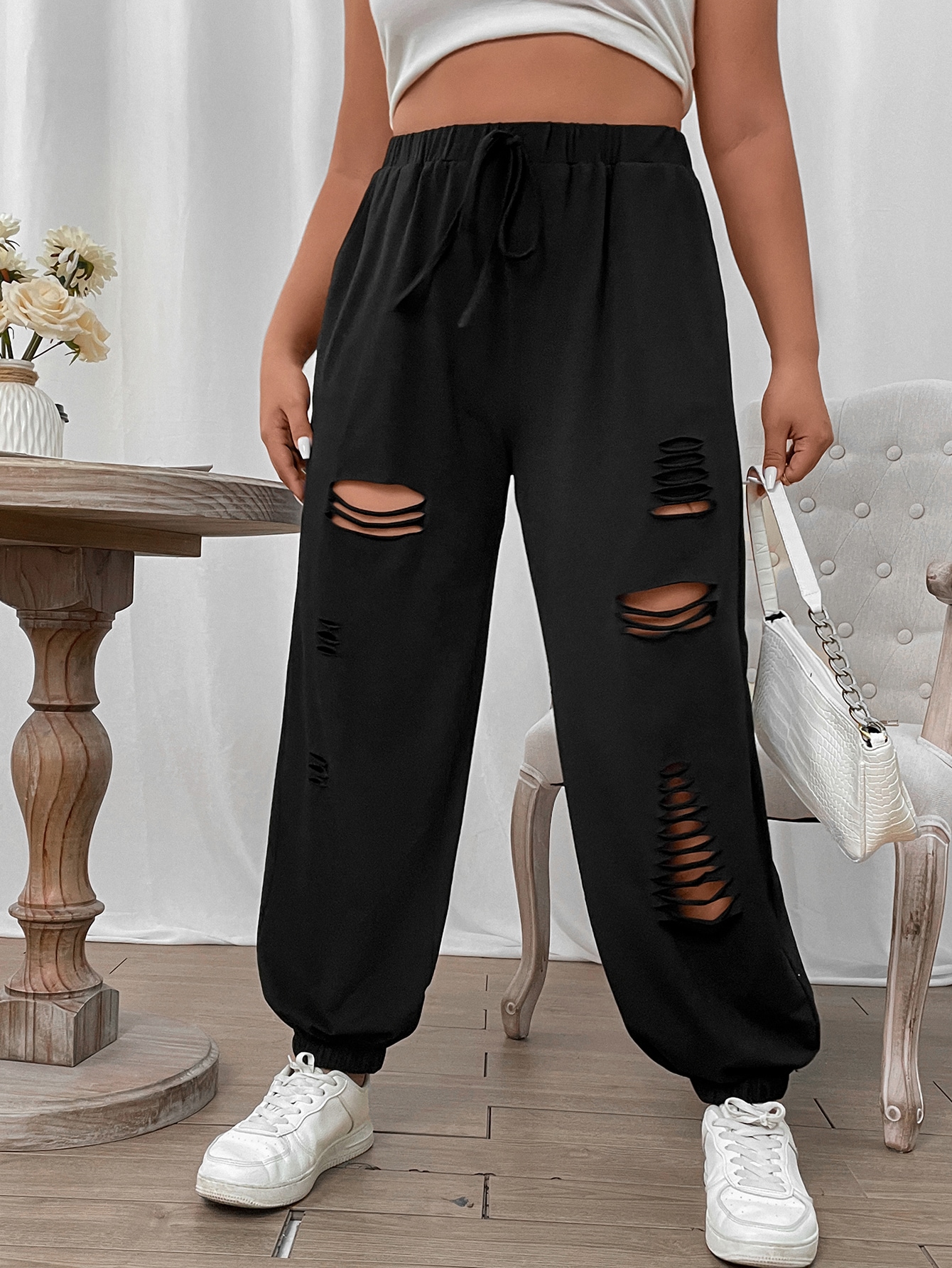 In Black Plus Size Sweatpants