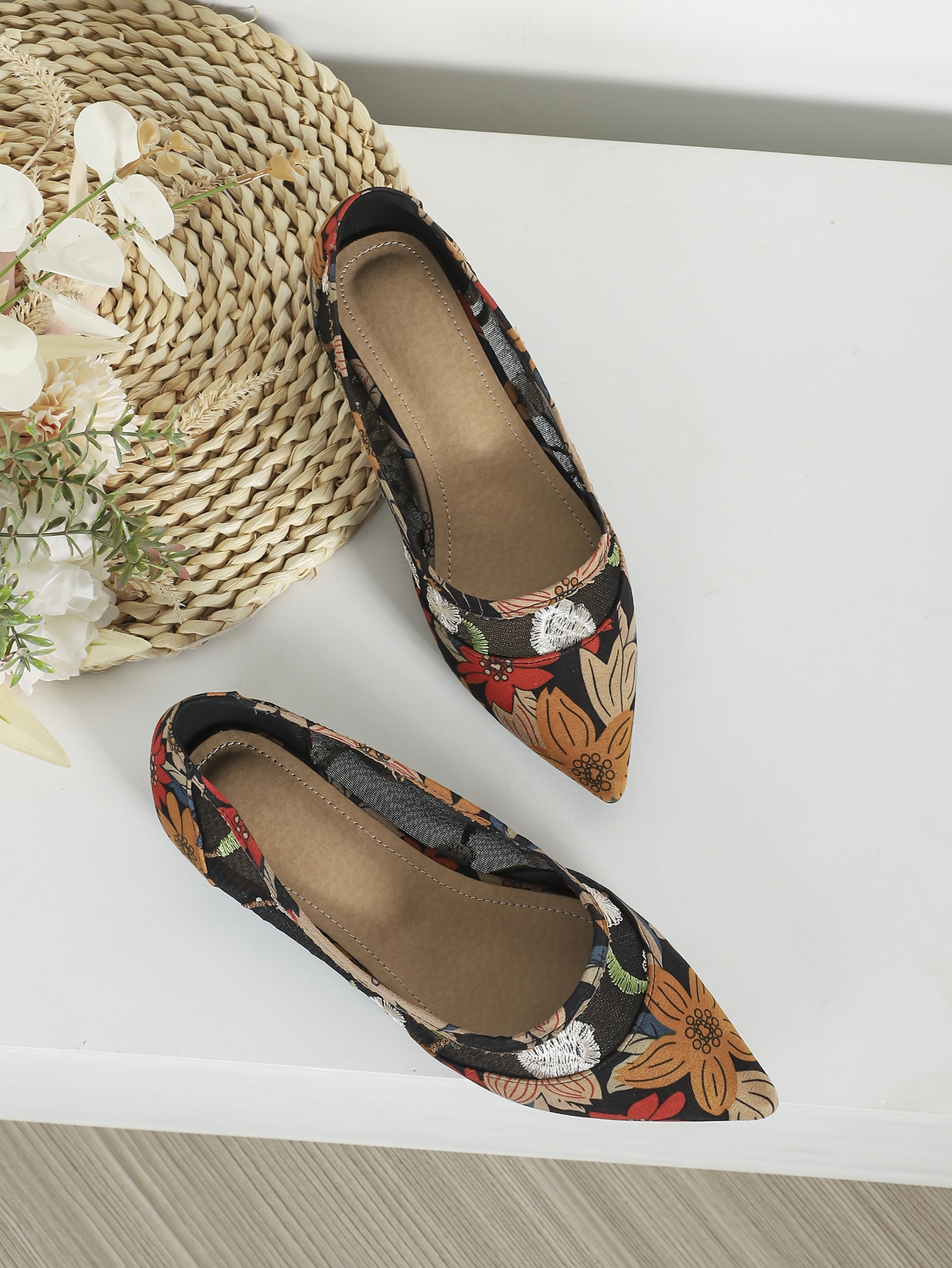 In Multicolor Women Flats