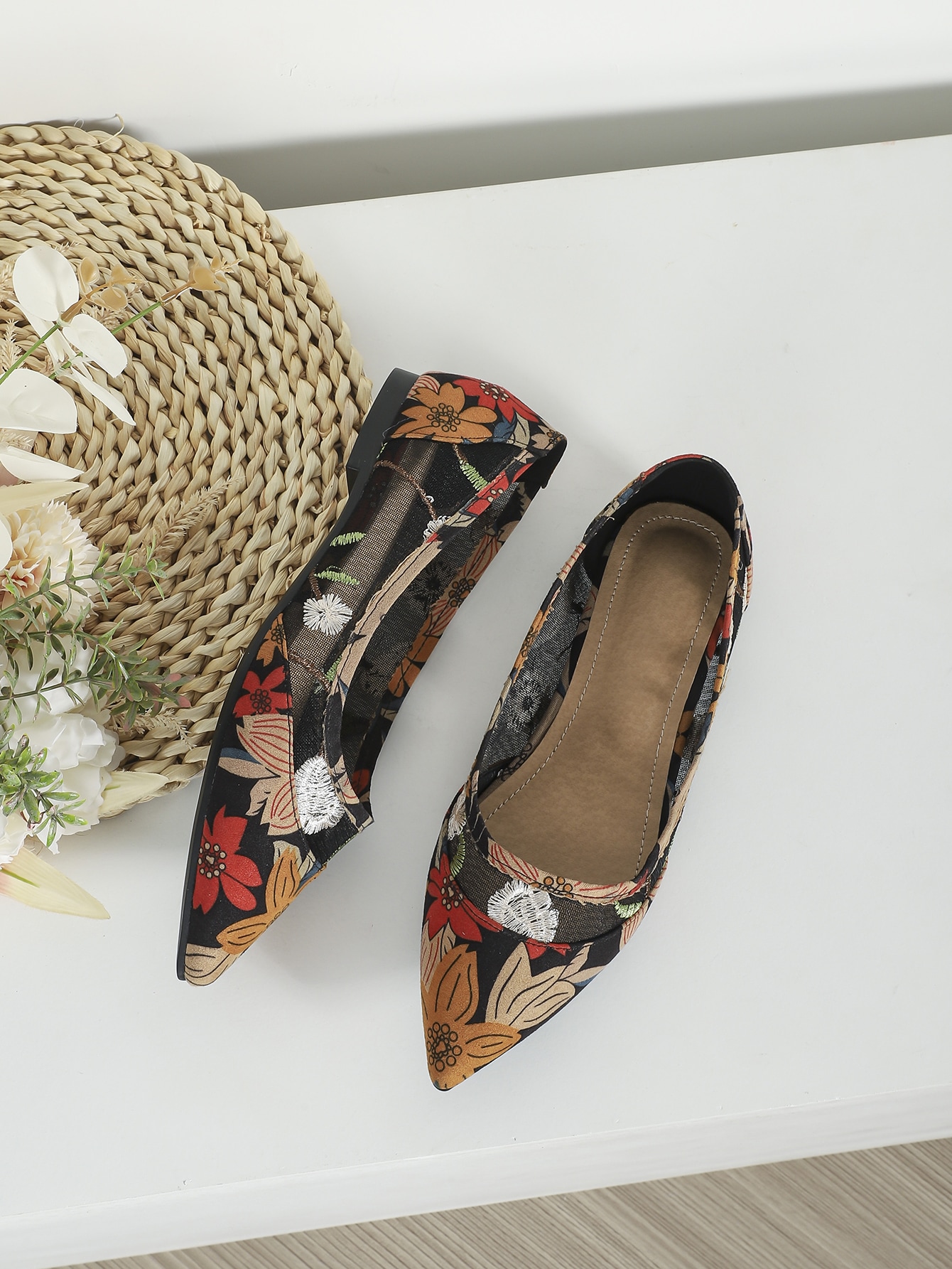 In Multicolor Women Flats