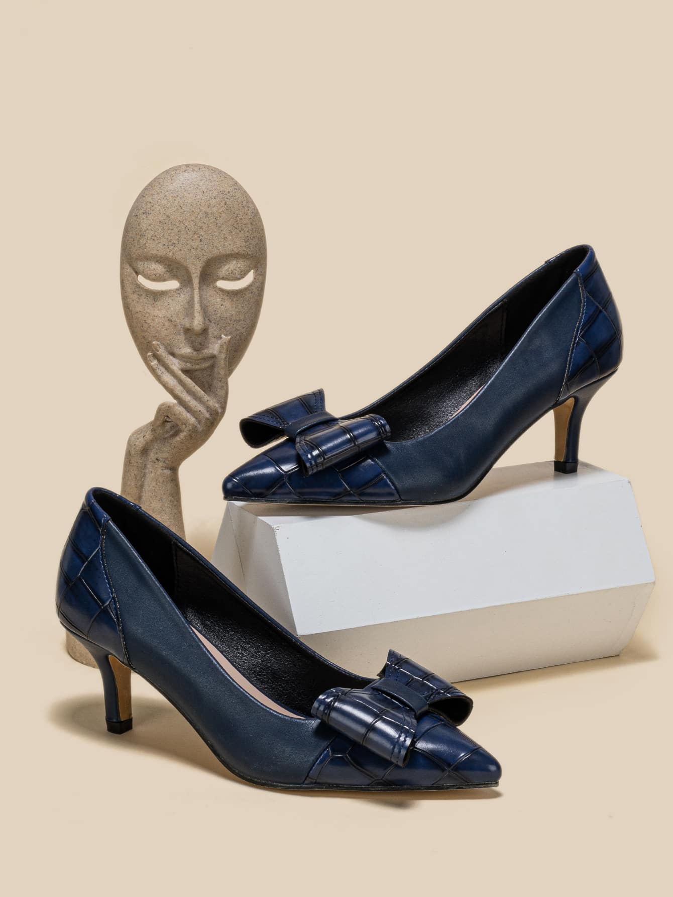 In Navy Blue Women Pumps