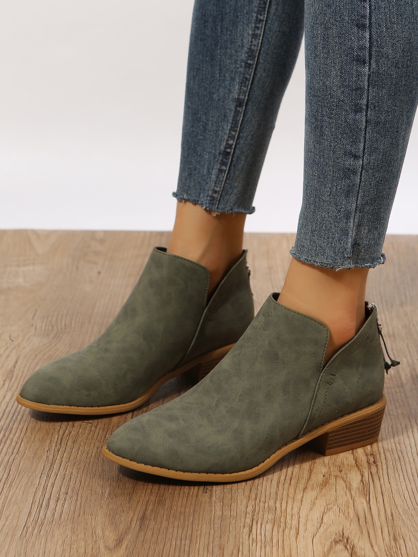 In Green Women Fashion Boots