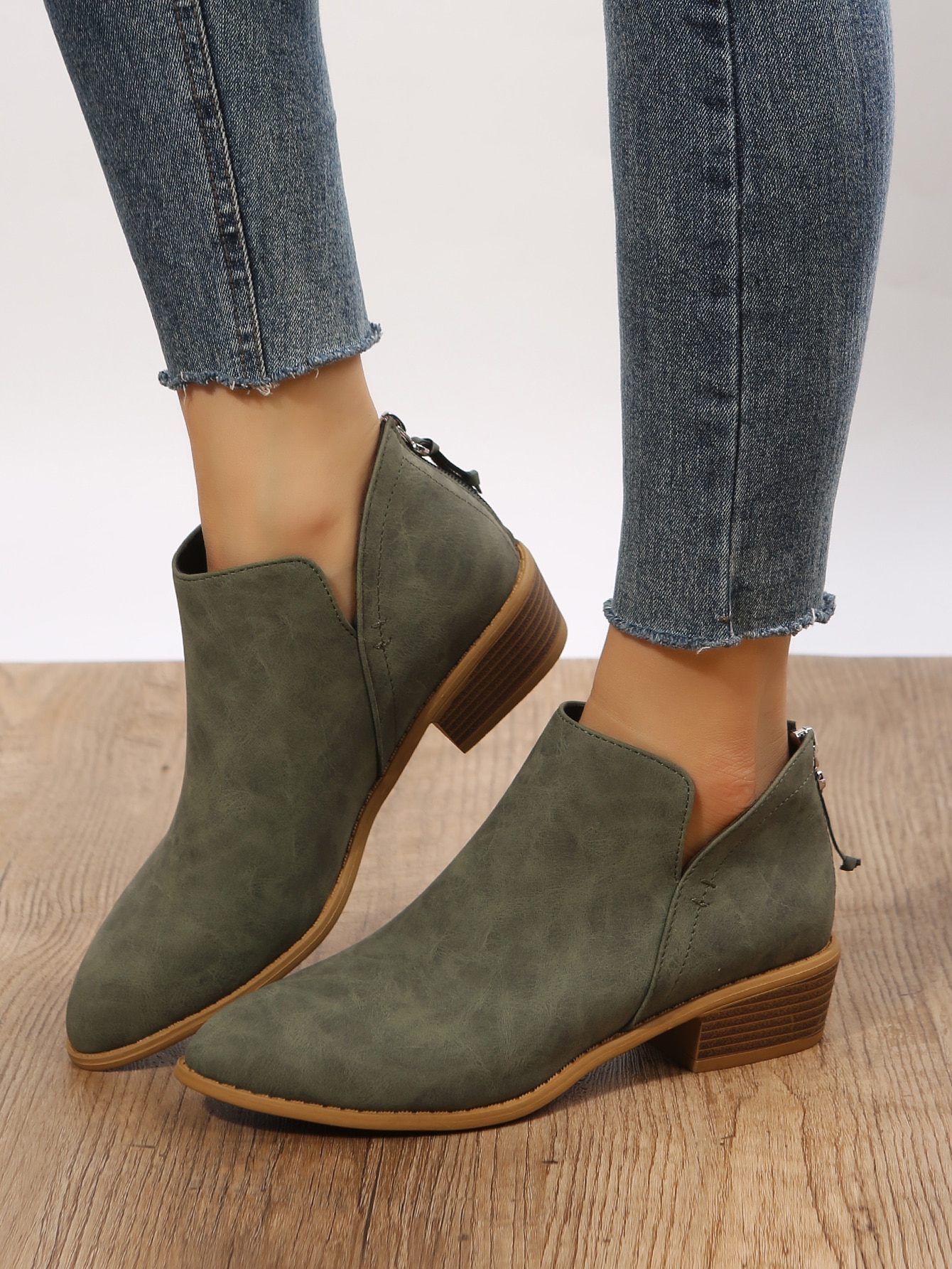 In Green Women Fashion Boots