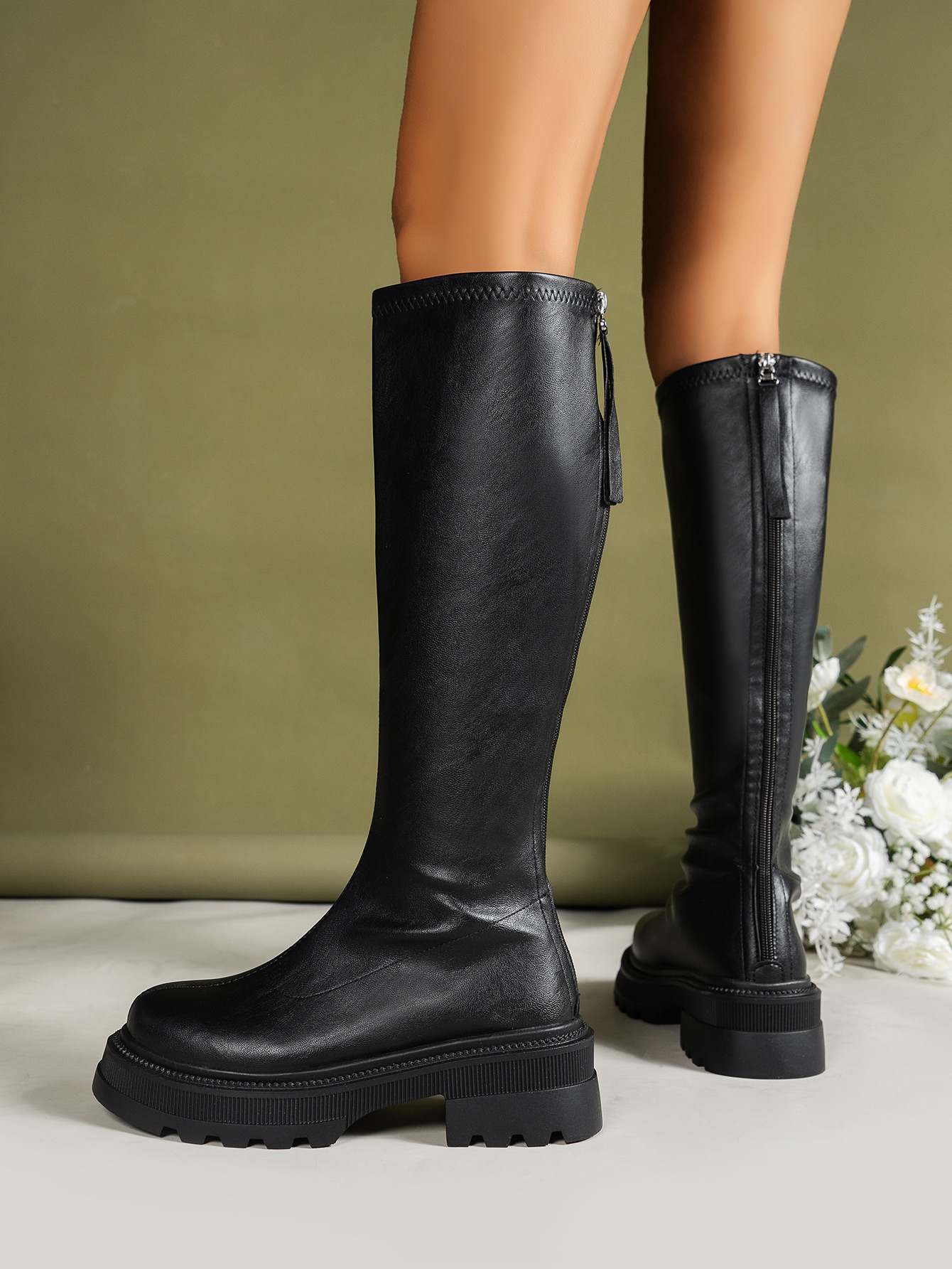 In Black Women Knee-High Boots