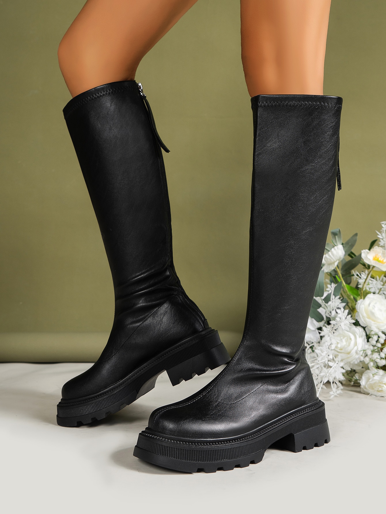 In Black Women Knee-High Boots