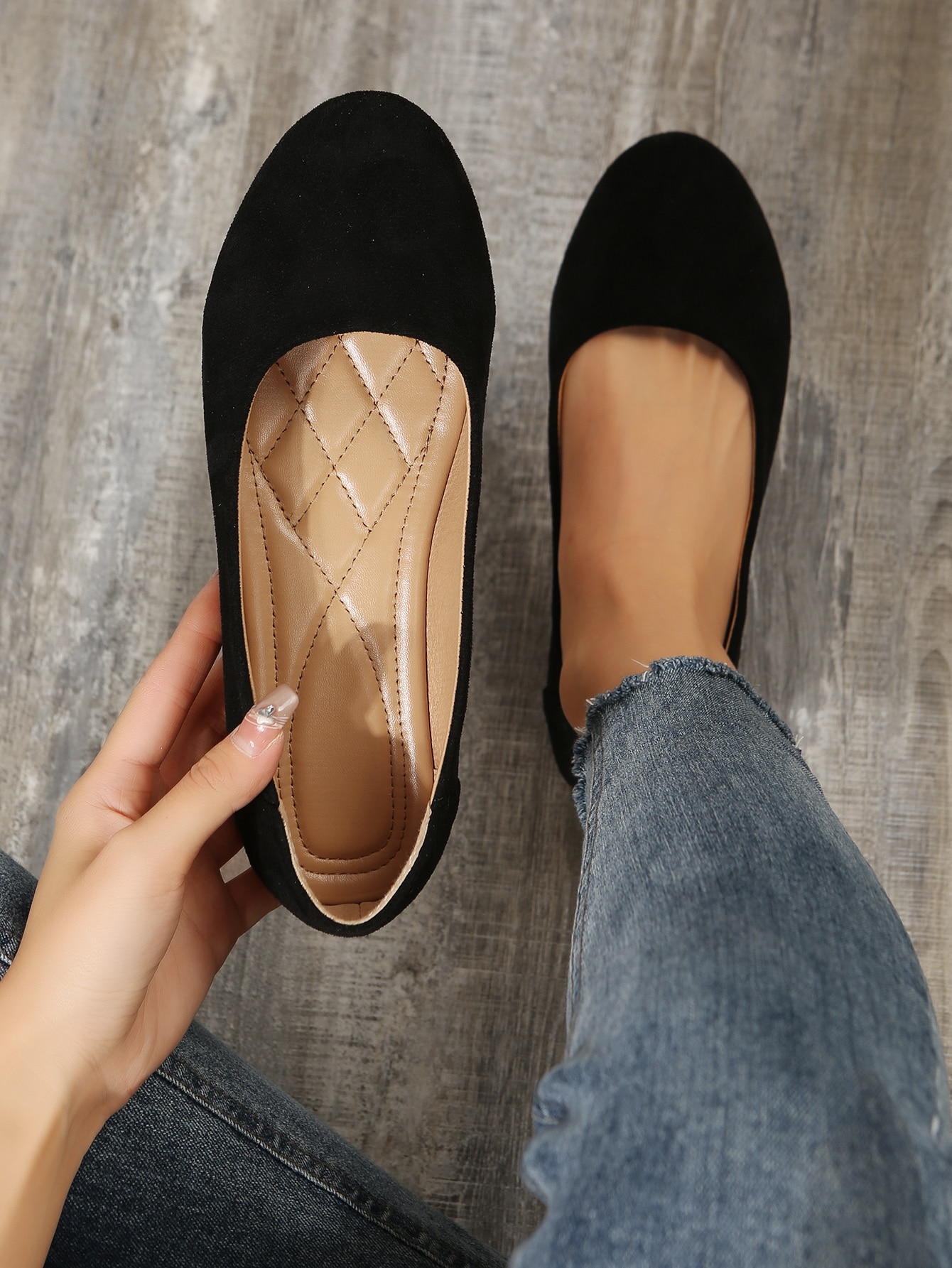 In Black Women Flats