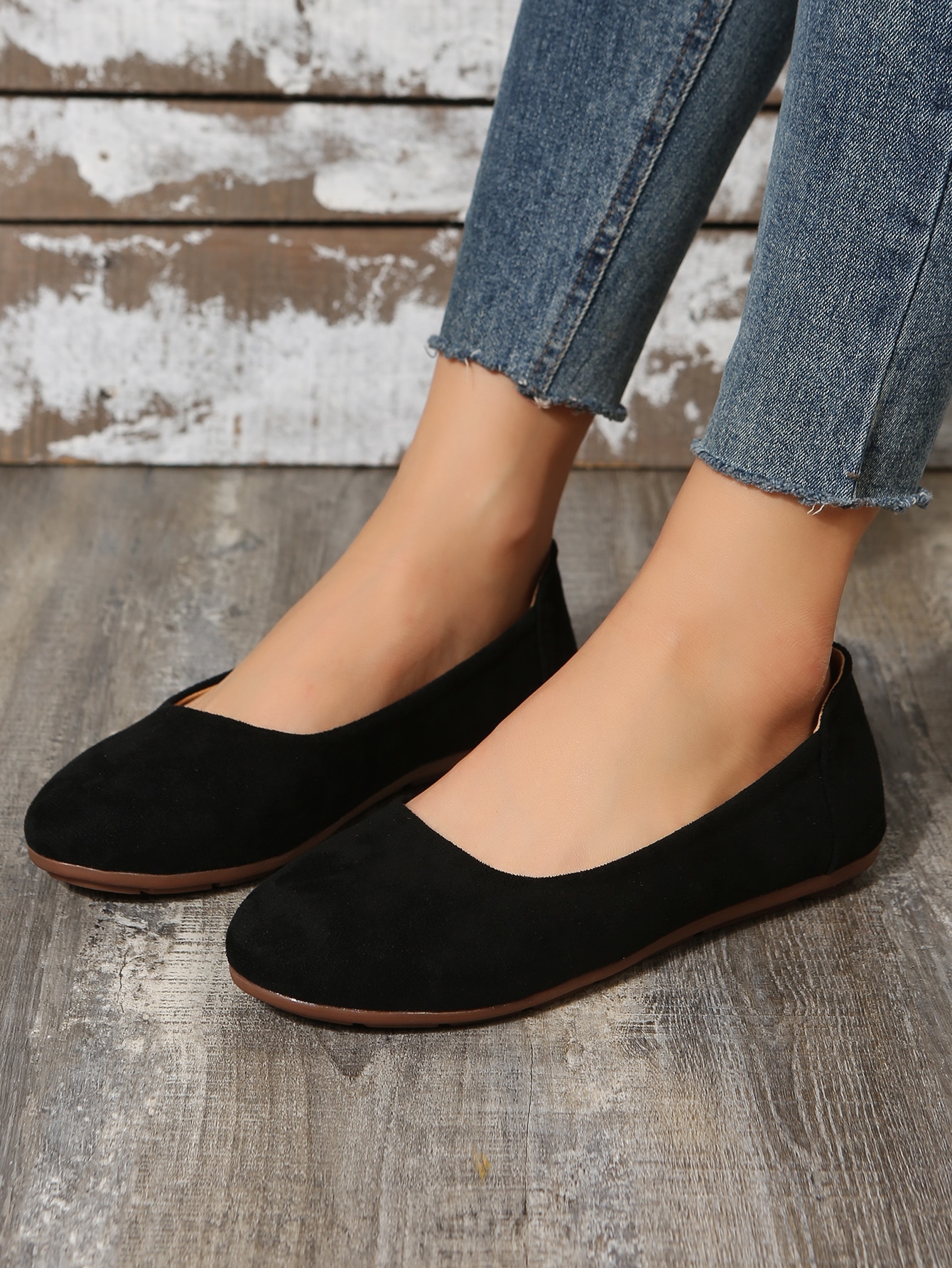 In Black Women Flats