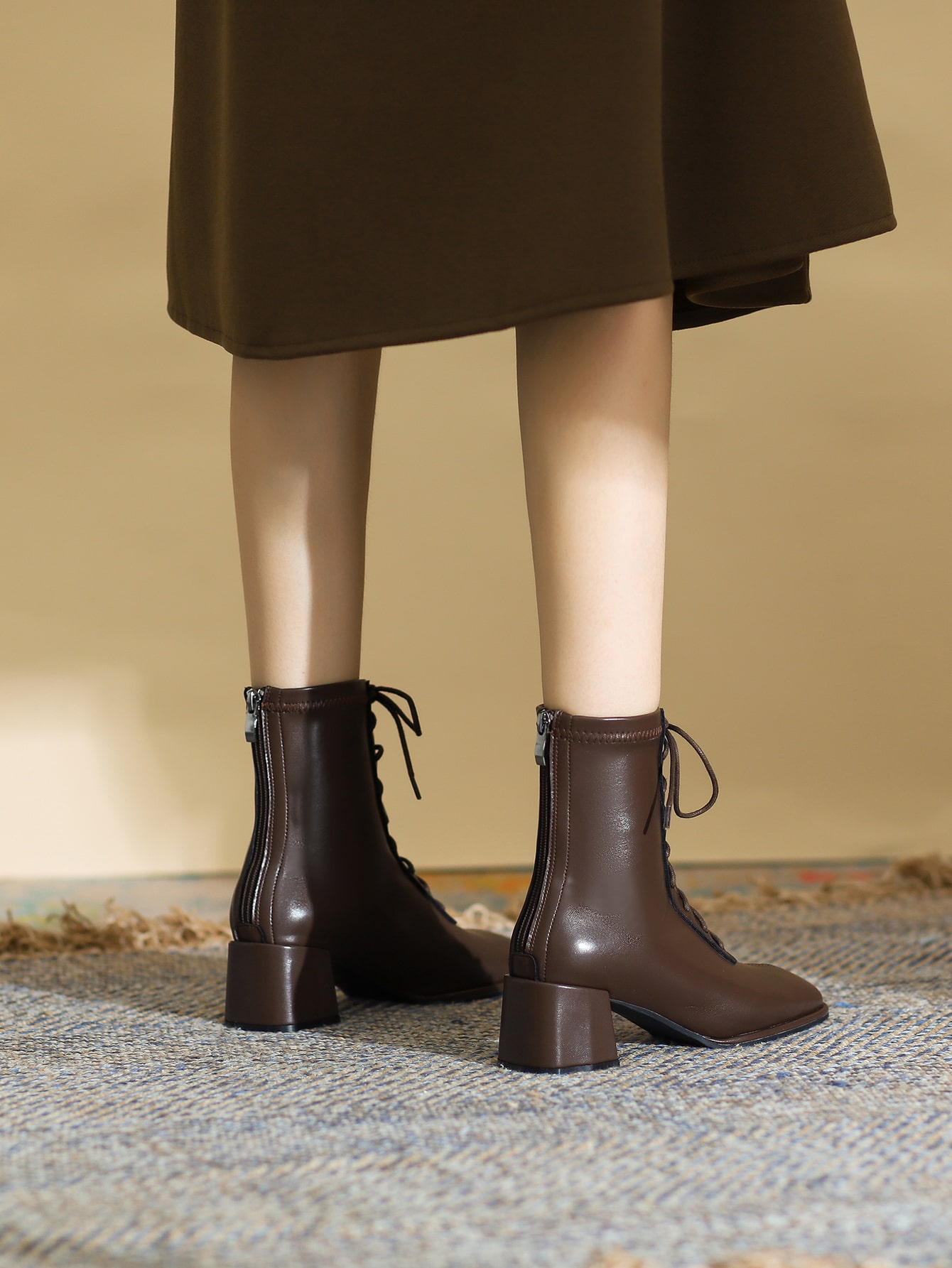 In Brown Women Mid-Calf Boots