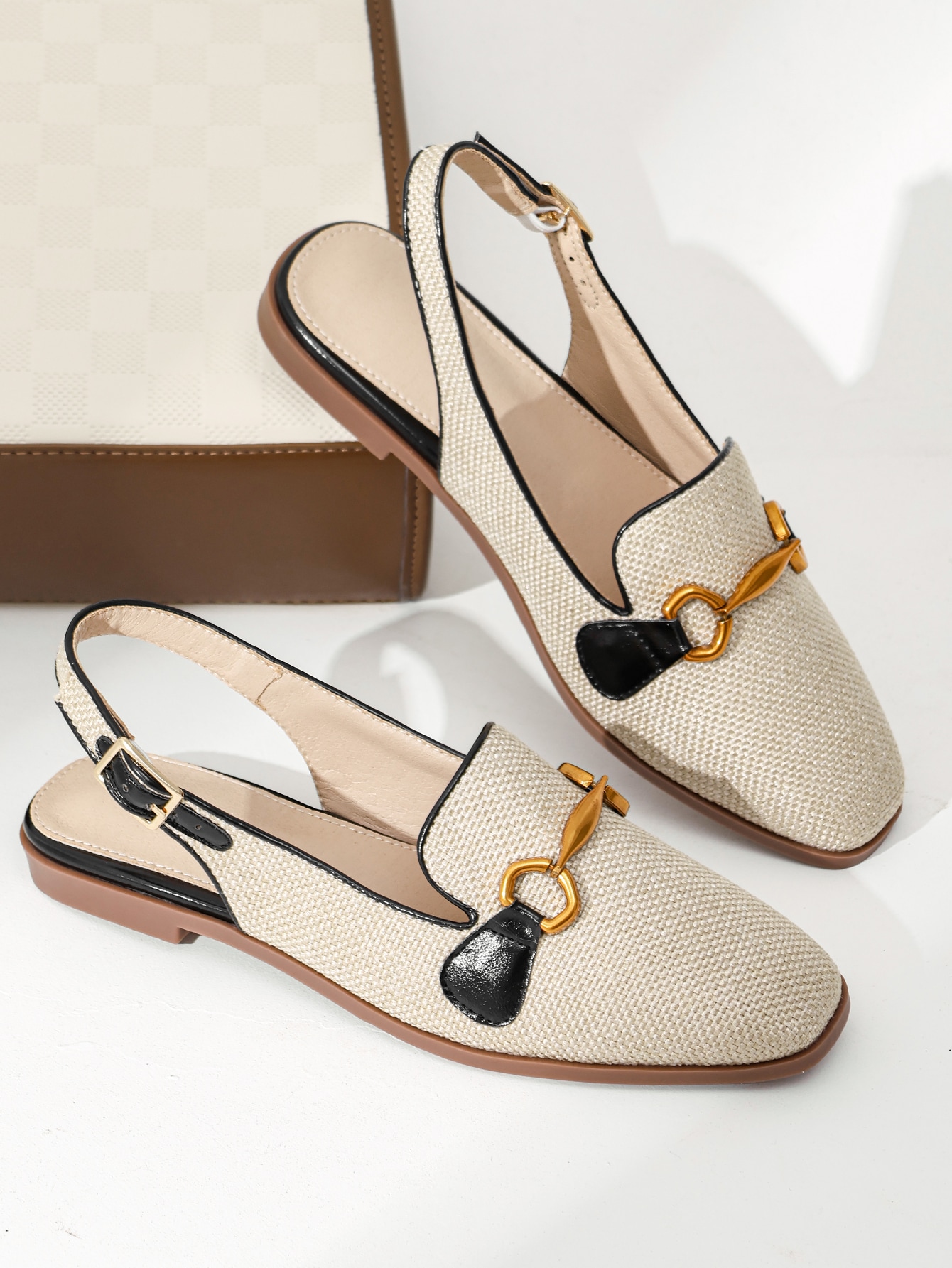 Women Flats