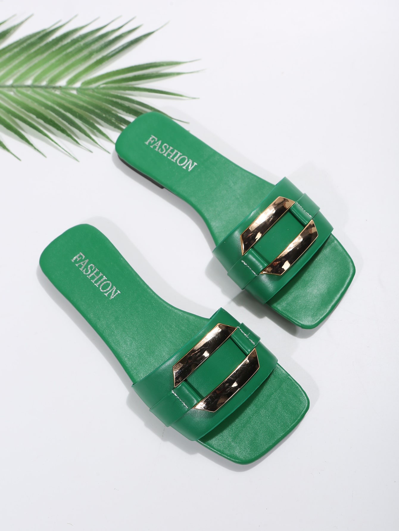 In Green Women Flat Sandals