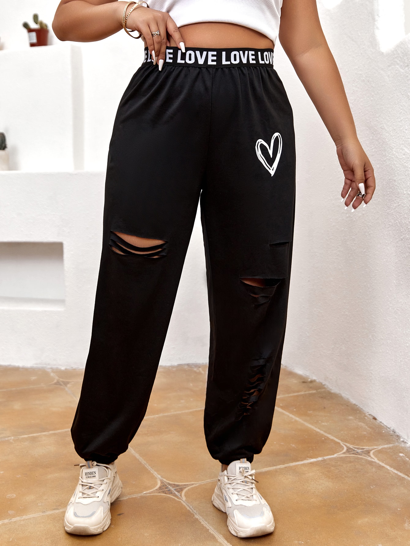 In Black Plus Size Sweatpants