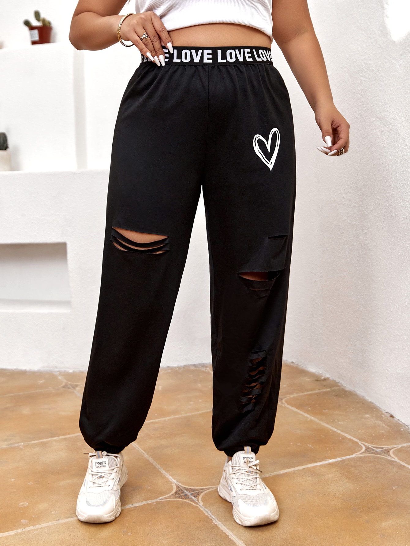 In Black Plus Size Sweatpants