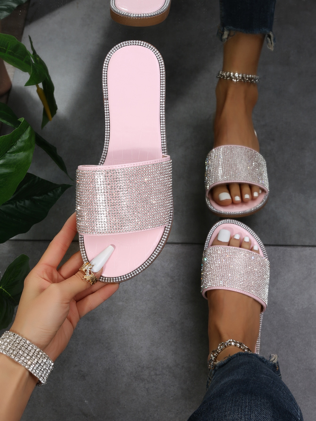 In Baby Pink Women Flat Sandals