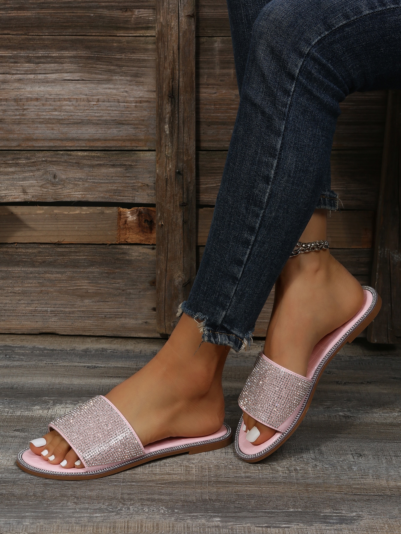 In Baby Pink Women Flat Sandals