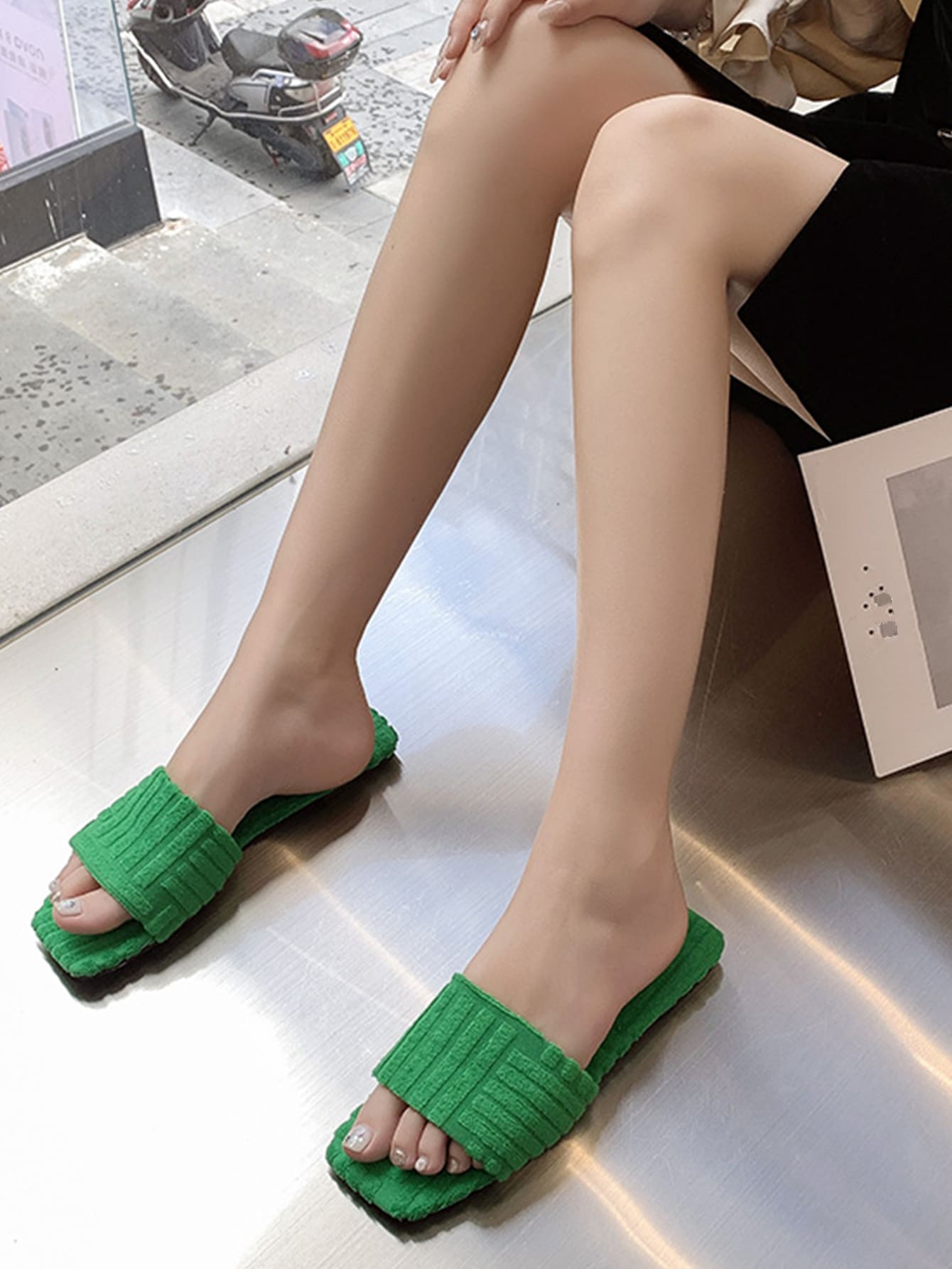 In Green Women Flat Sandals