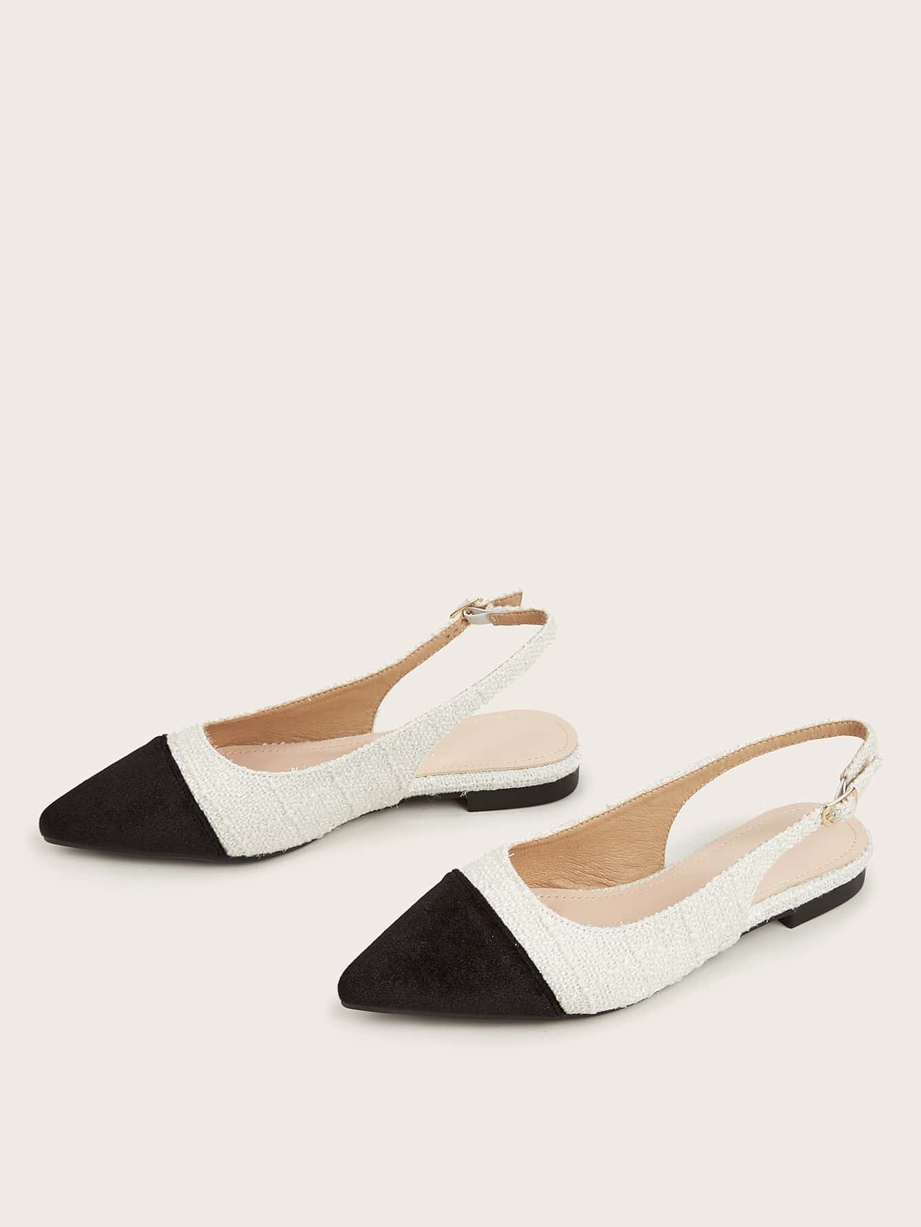 In Black and White Women Flats