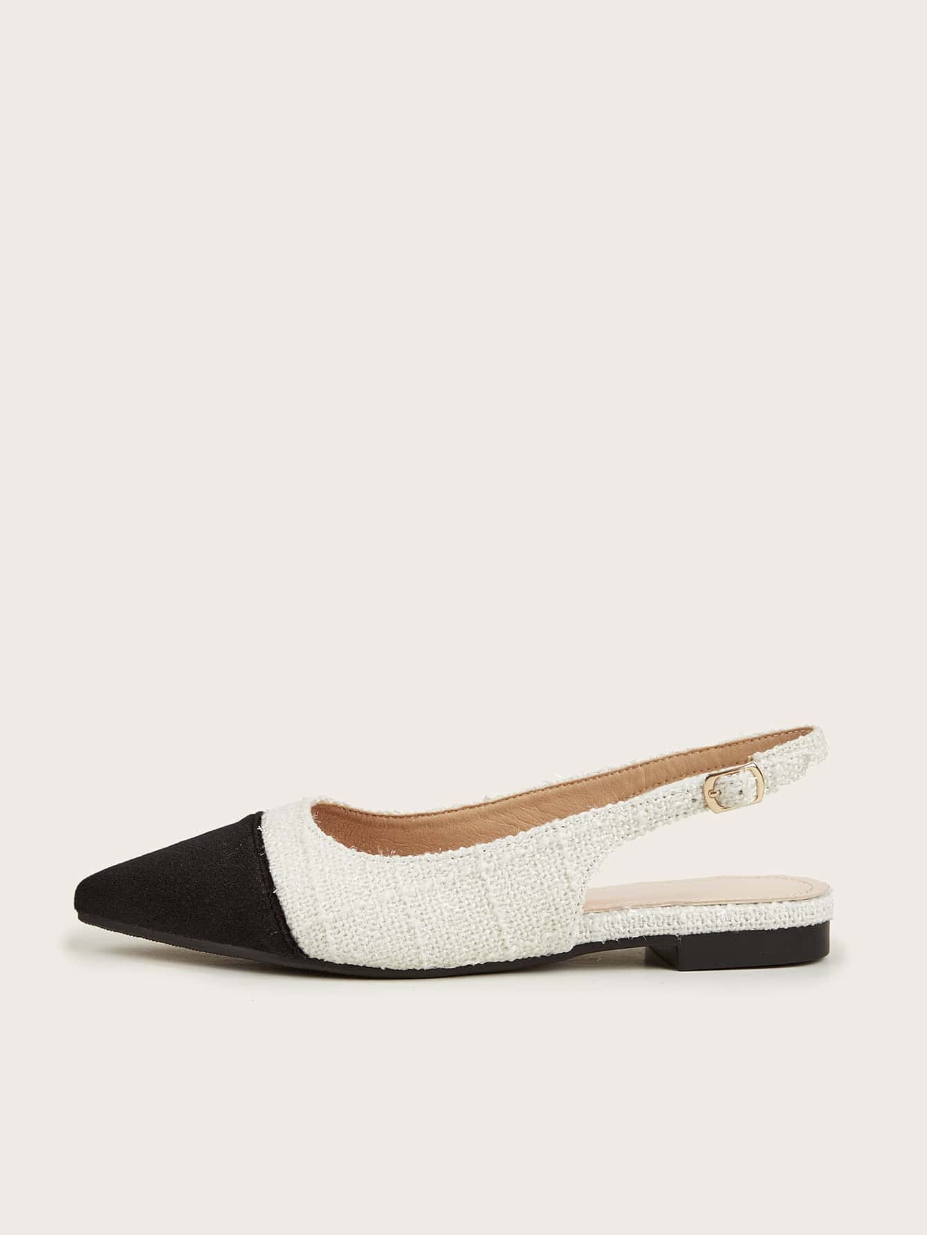 In Black and White Women Flats