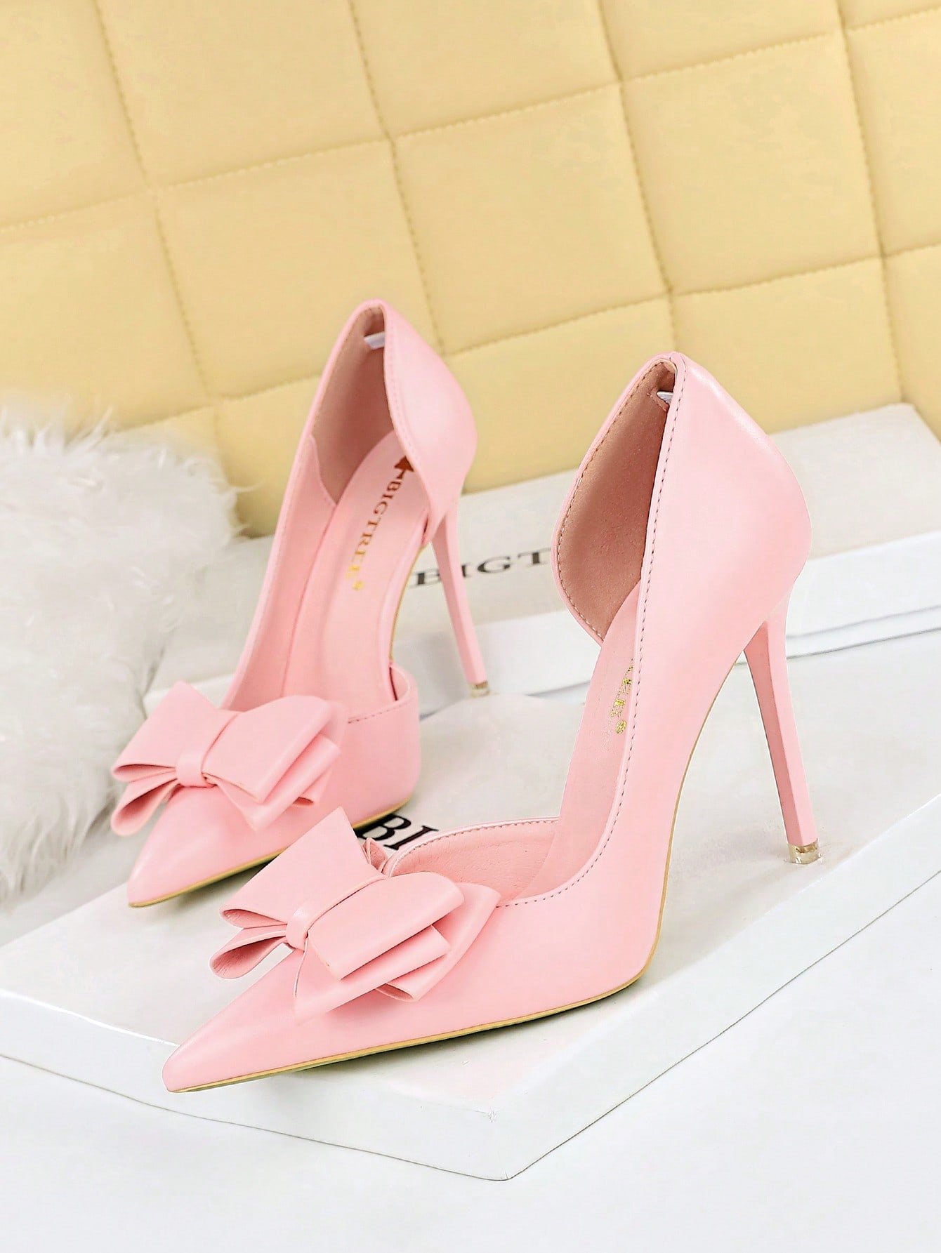 In Pink Women Pumps