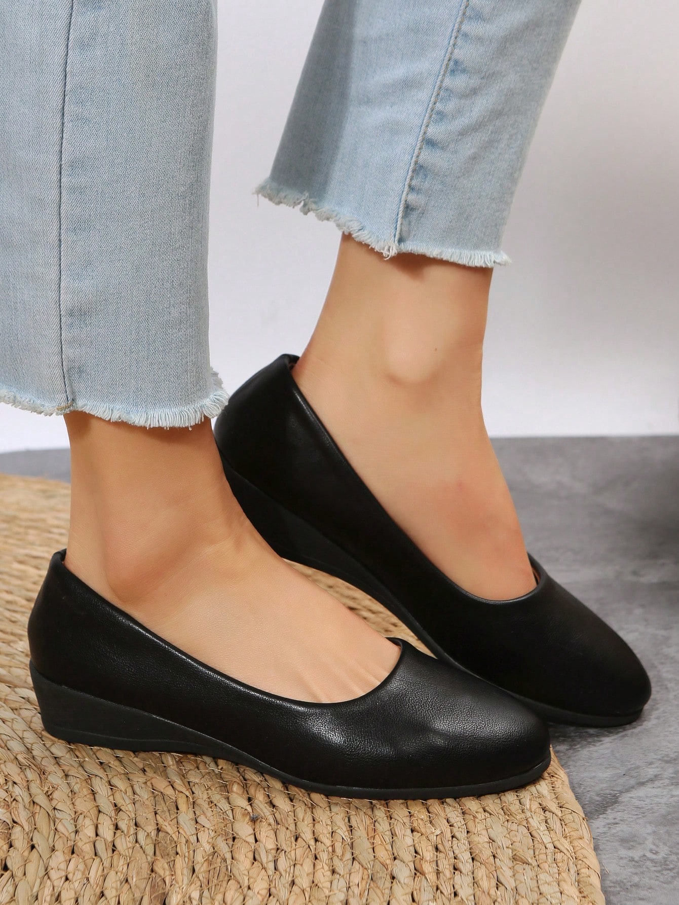 Women Flats Below $8.99